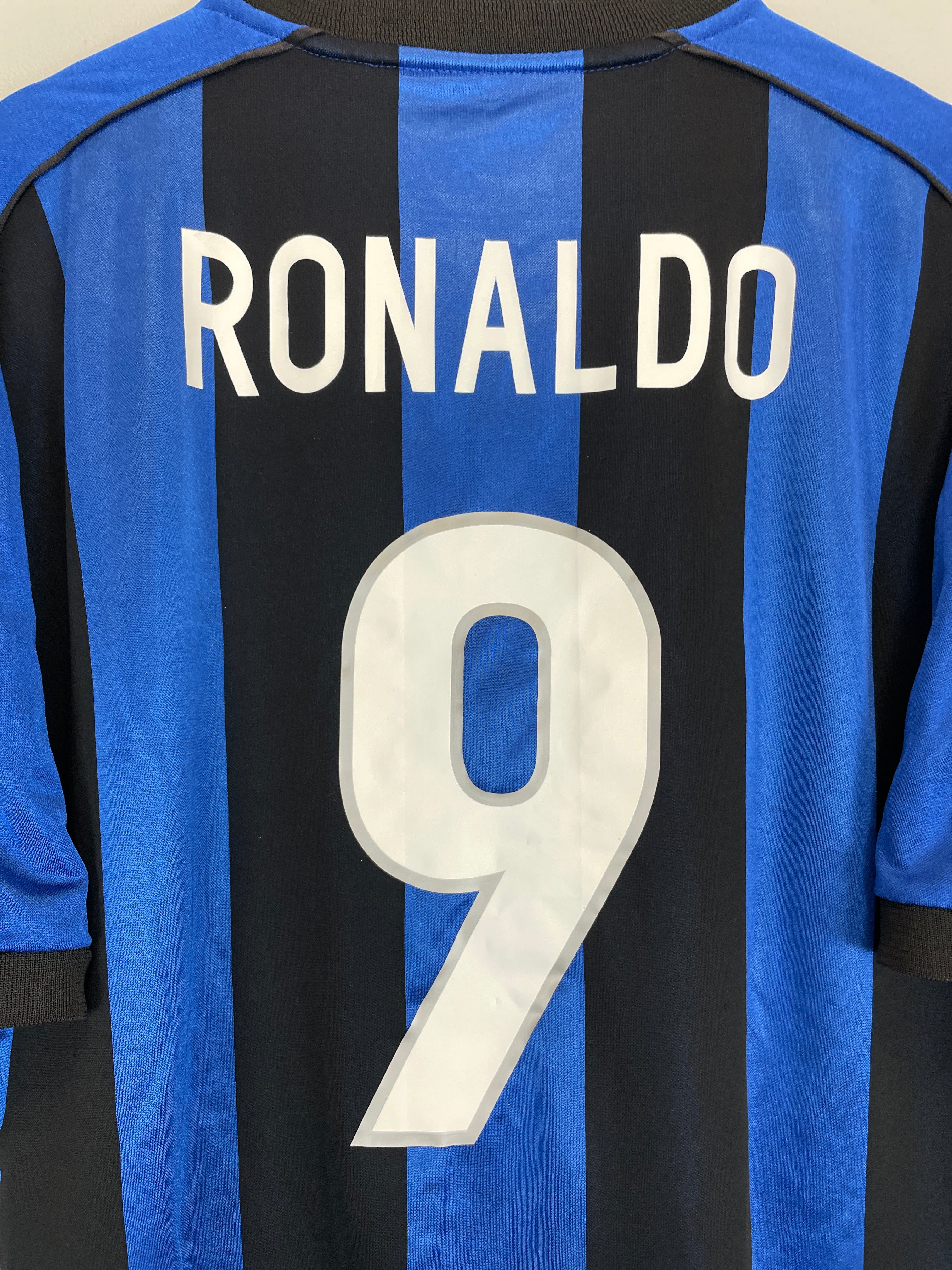 Shop 1999/00 INTER MILAN RONALDO #9 HOME SHIRT (L) NIKE, classic football shirts, vintage football shirts & retro soccer jerseys at Cult Kits