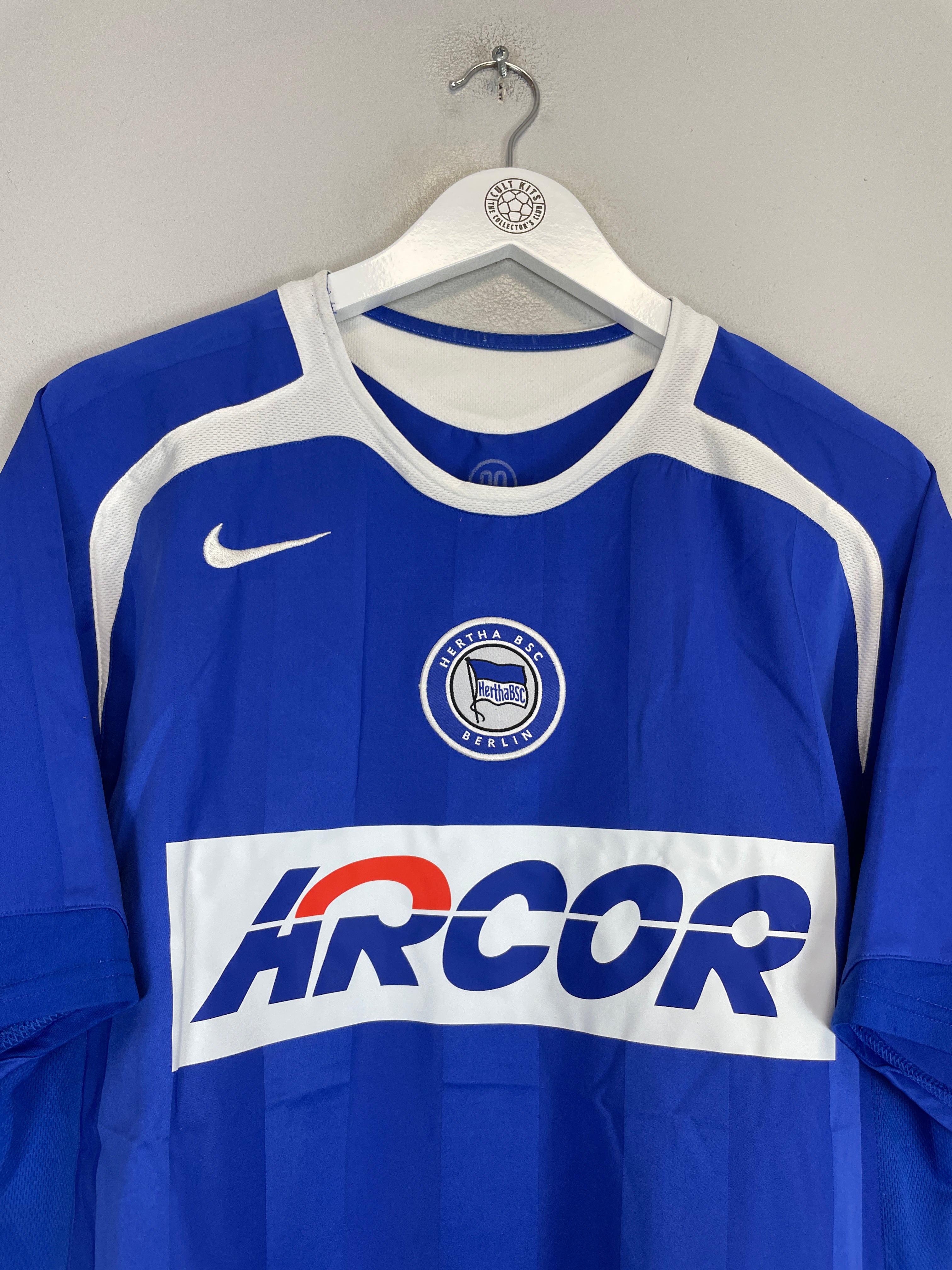 Shop 2005/06 HERTHA BERLIN HOME SHIRT (L) NIKE, classic football shirts, vintage football shirts & retro soccer jerseys at Cult Kits