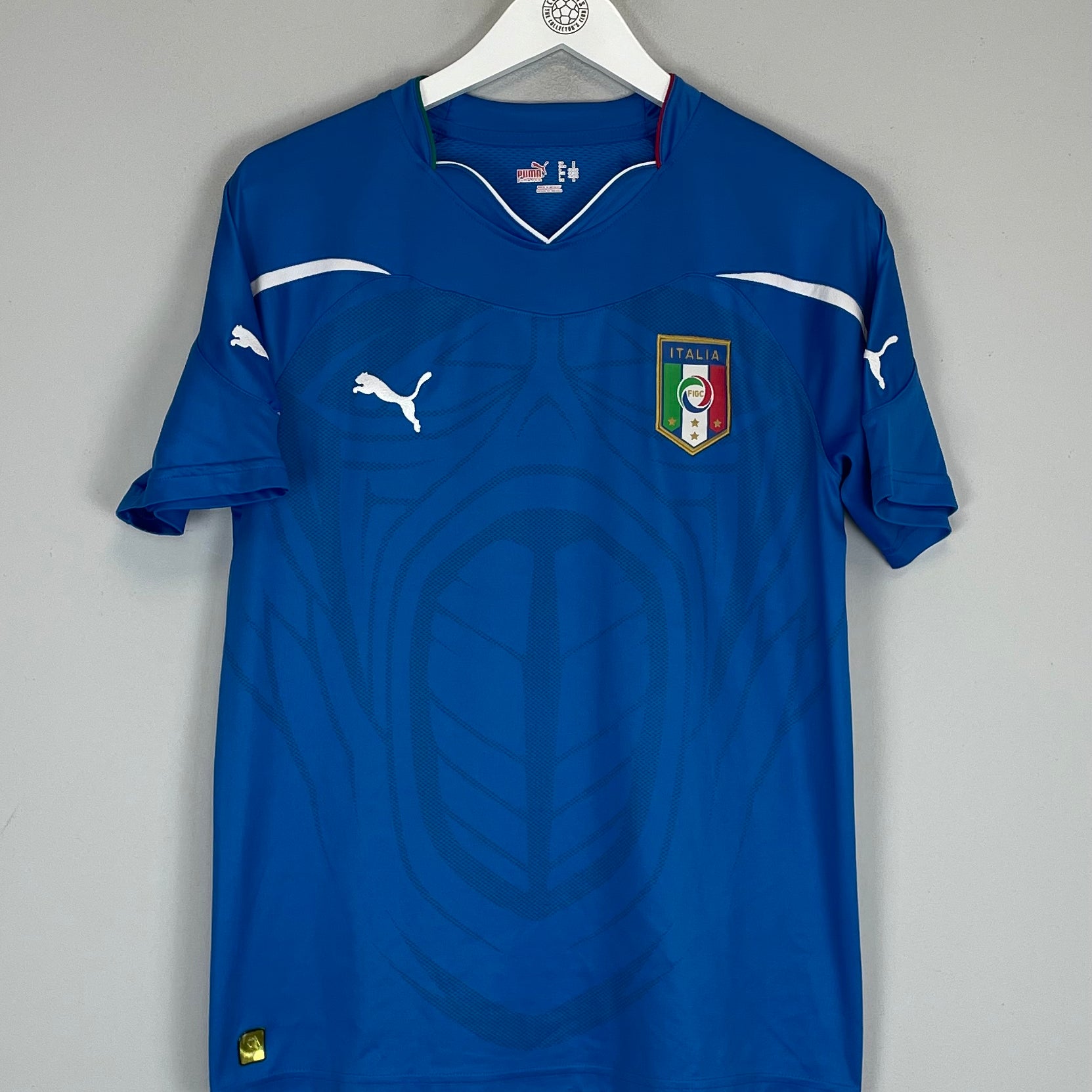 Shop 2010/12 ITALY HOME SHIRT (M) PUMA, classic football shirts, vintage football shirts & retro soccer jerseys at Cult Kits