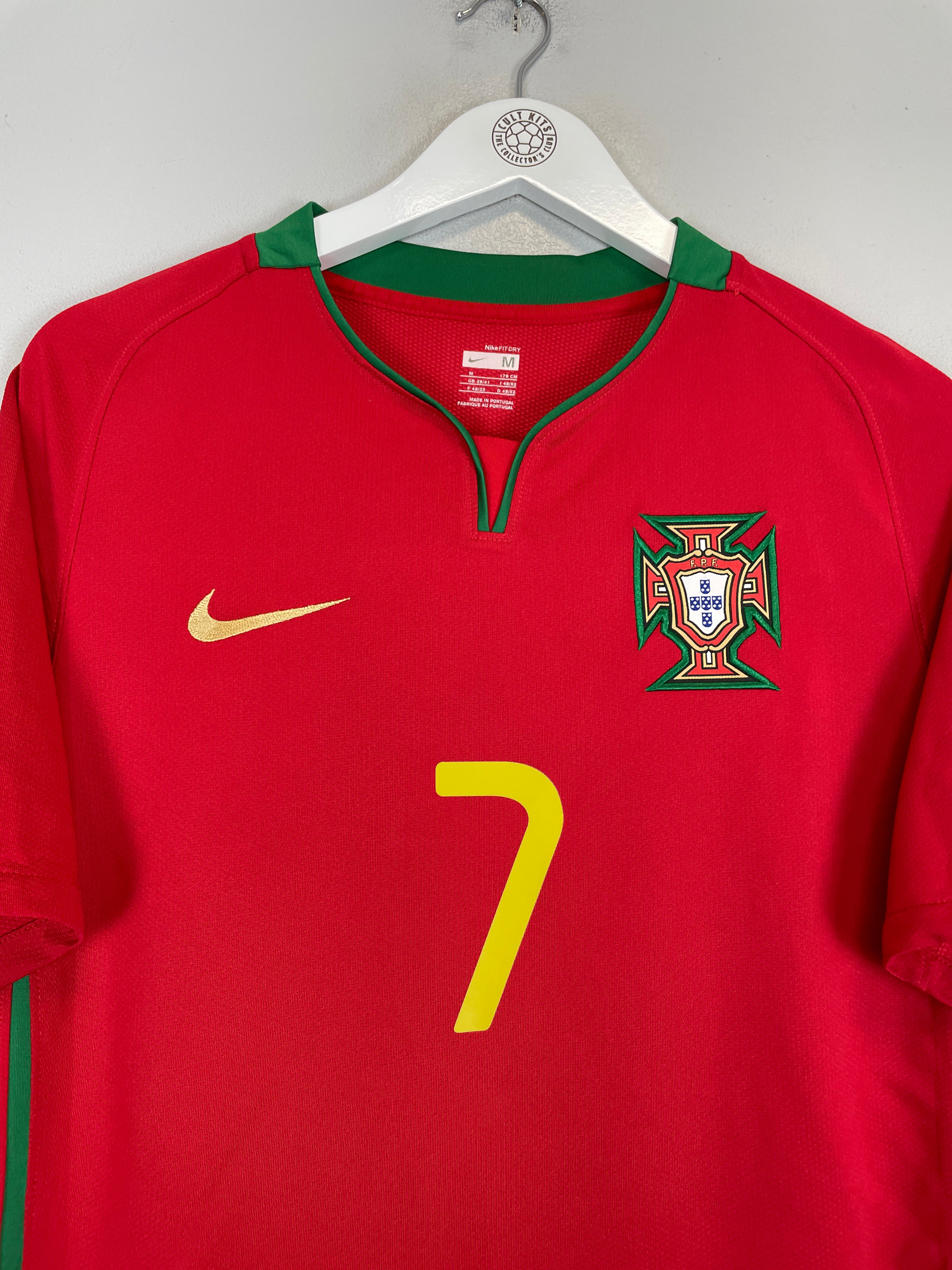 Shop 2008/10 PORTUGAL RONALDO #7 HOME SHIRT (M) NIKE, classic football shirts, vintage football shirts & retro soccer jerseys at Cult Kits