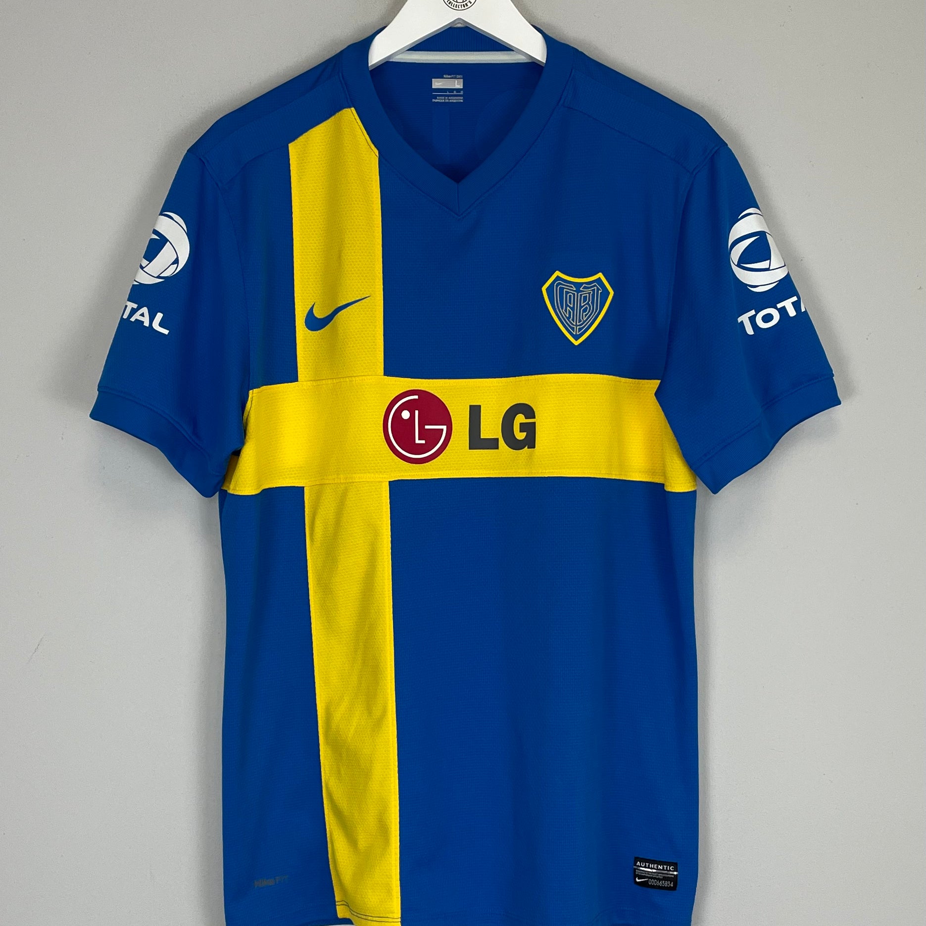 Shop 2010 BOCA JUNIORS *SPECIAL* HOME SHIRT (L) NIKE, classic football shirts, vintage football shirts & retro soccer jerseys at Cult Kits