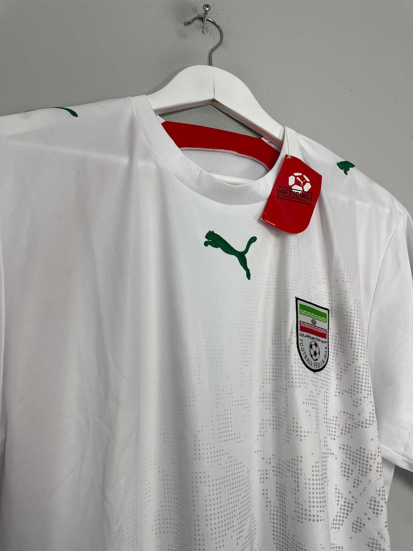 2006/07 IRAN *BNWT* HOME SHIRT (L) PUMA