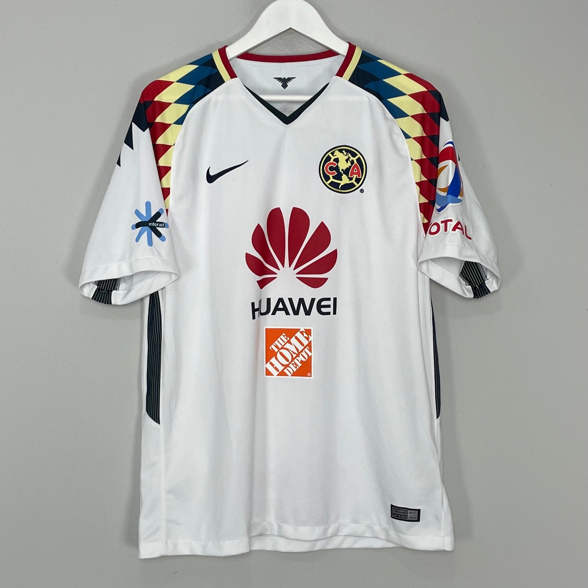 Shop 2017/18 CLUB AMERICA AWAY SHIRT (L) NIKE, classic football shirts, vintage football shirts & retro soccer jerseys at Cult Kits