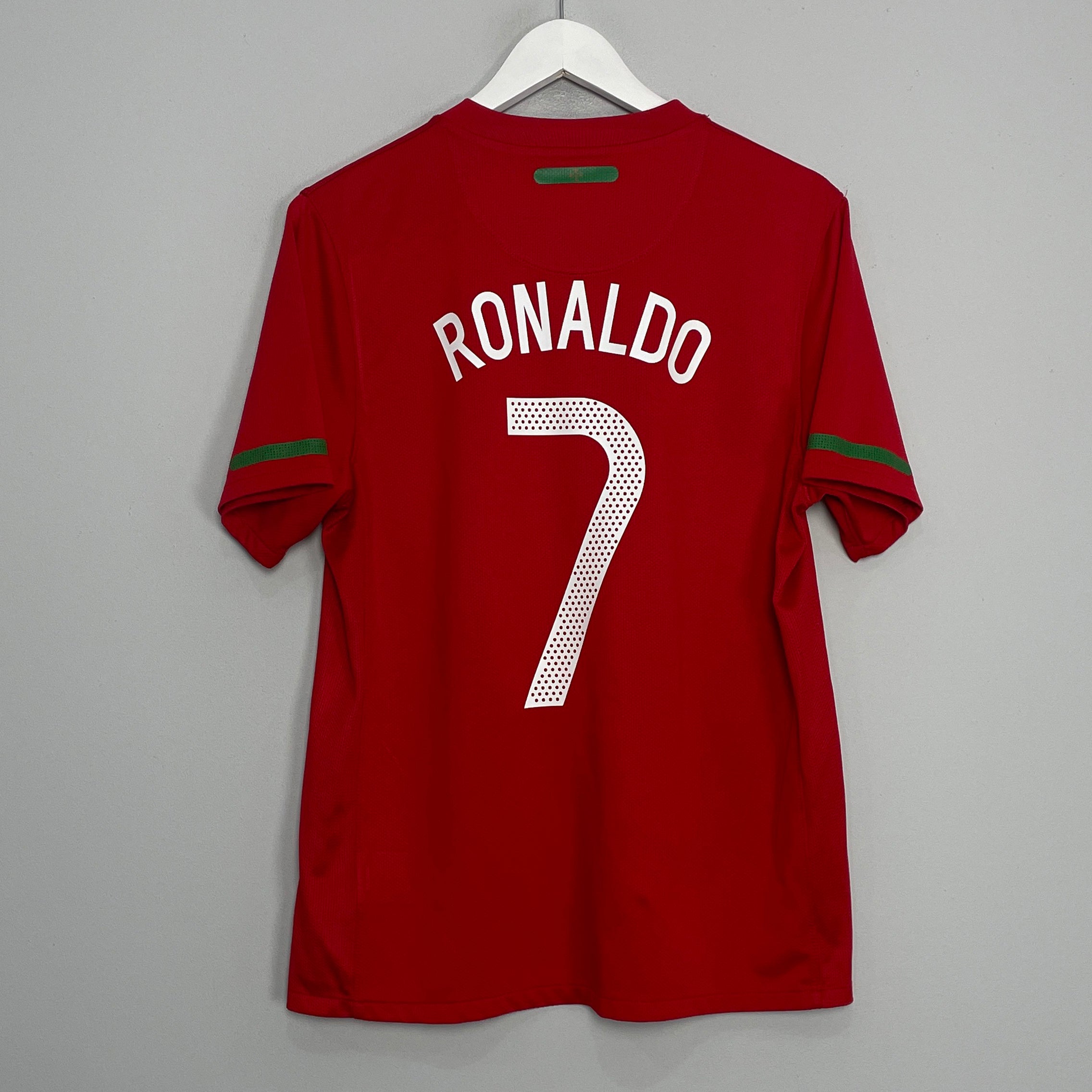Shop 2010/12 PORTUGAL RONALDO #7 HOME SHIRT (M) NIKE, classic football shirts, vintage football shirts & retro soccer jerseys at Cult Kits