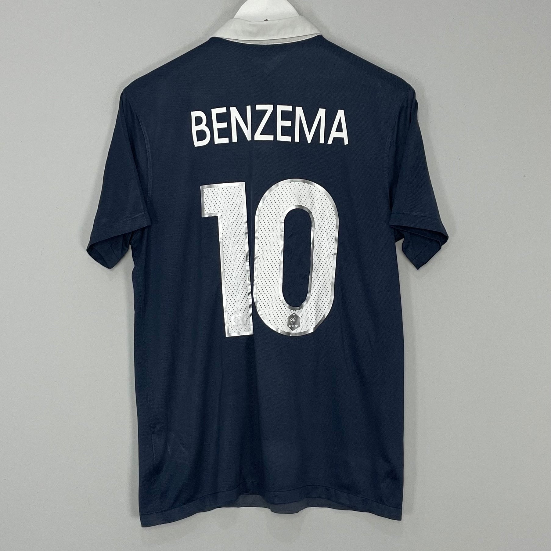 Shop 2014/15 FRANCE BENZEMA #10 HOME SHIRT (M) NIKE, classic football shirts, vintage football shirts & retro soccer jerseys at Cult Kits