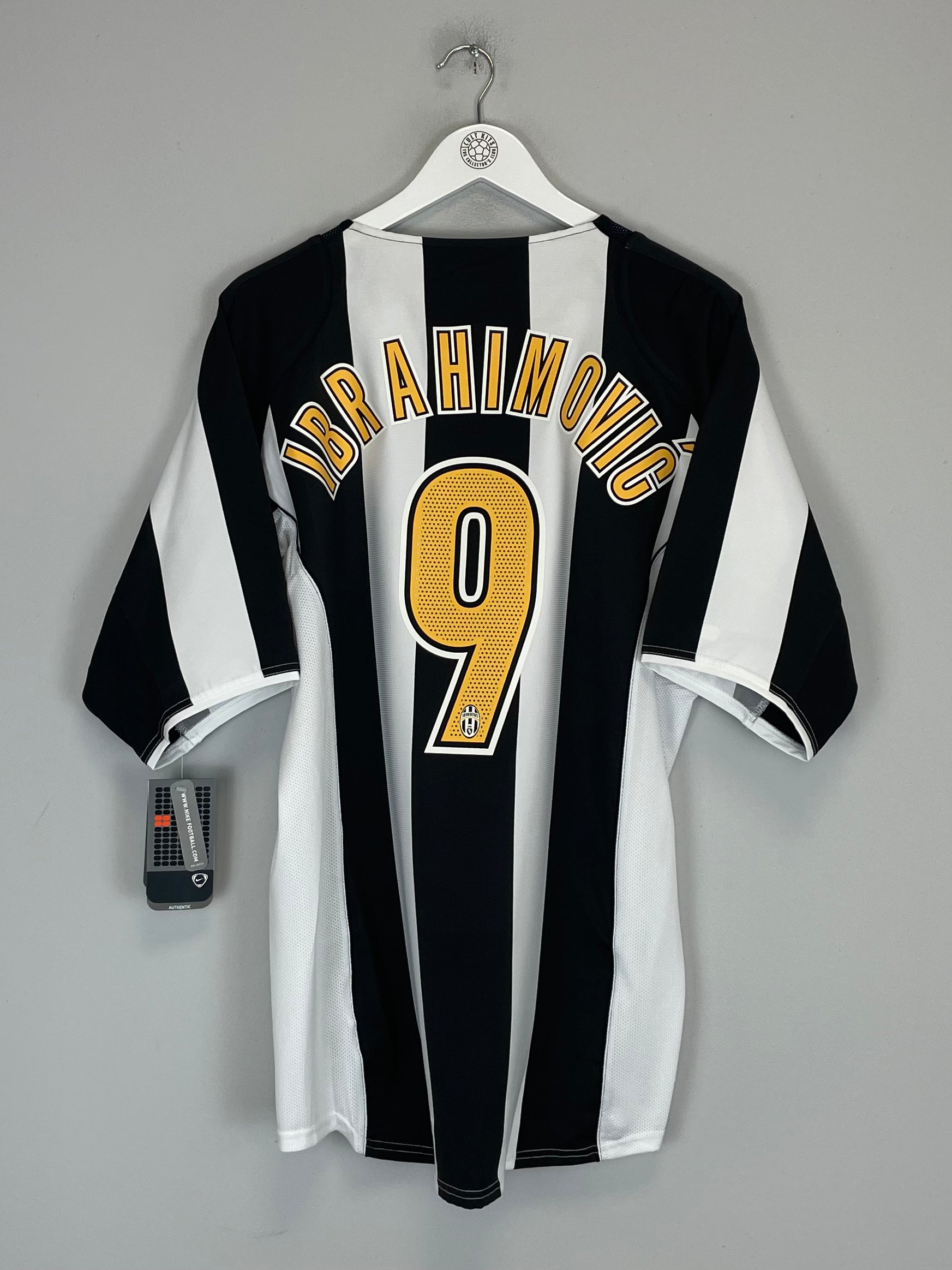 Shop 2004/05 JUVENTUS IBRAHIMOVIC #9 *BNWT* HOME SHIRT (XL) NIKE, classic football shirts, vintage football shirts & retro soccer jerseys at Cult Kits