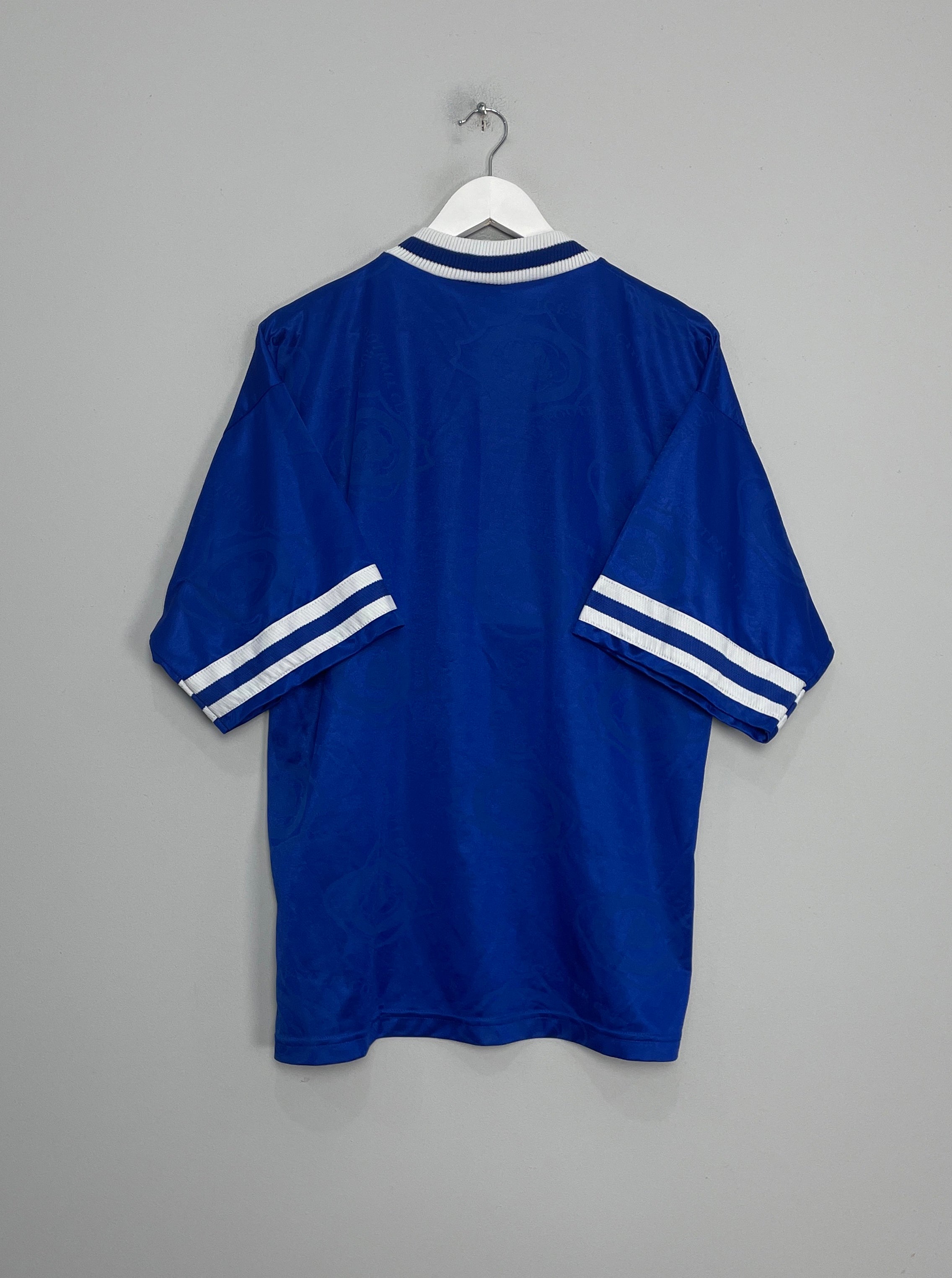 Shop 1996/98 LEICESTER CITY HOME SHIRT (L) FOX LEISURE, classic football shirts, vintage football shirts & retro soccer jerseys at Cult Kits