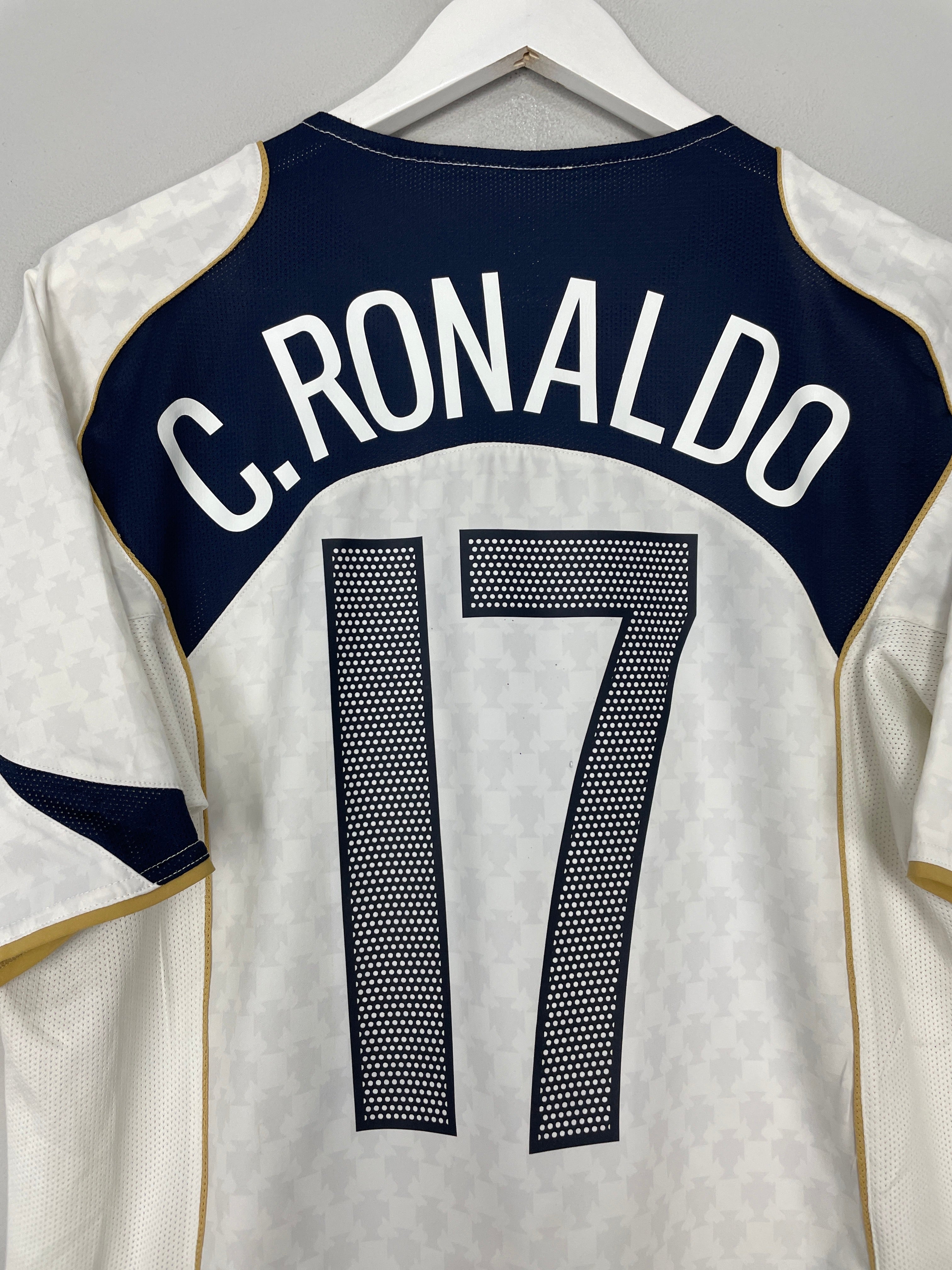 Shop 2004/06 PORTUGAL C.RONALDO #17 AWAY SHIRT (M) NIKE, classic football shirts, vintage football shirts & retro soccer jerseys at Cult Kits