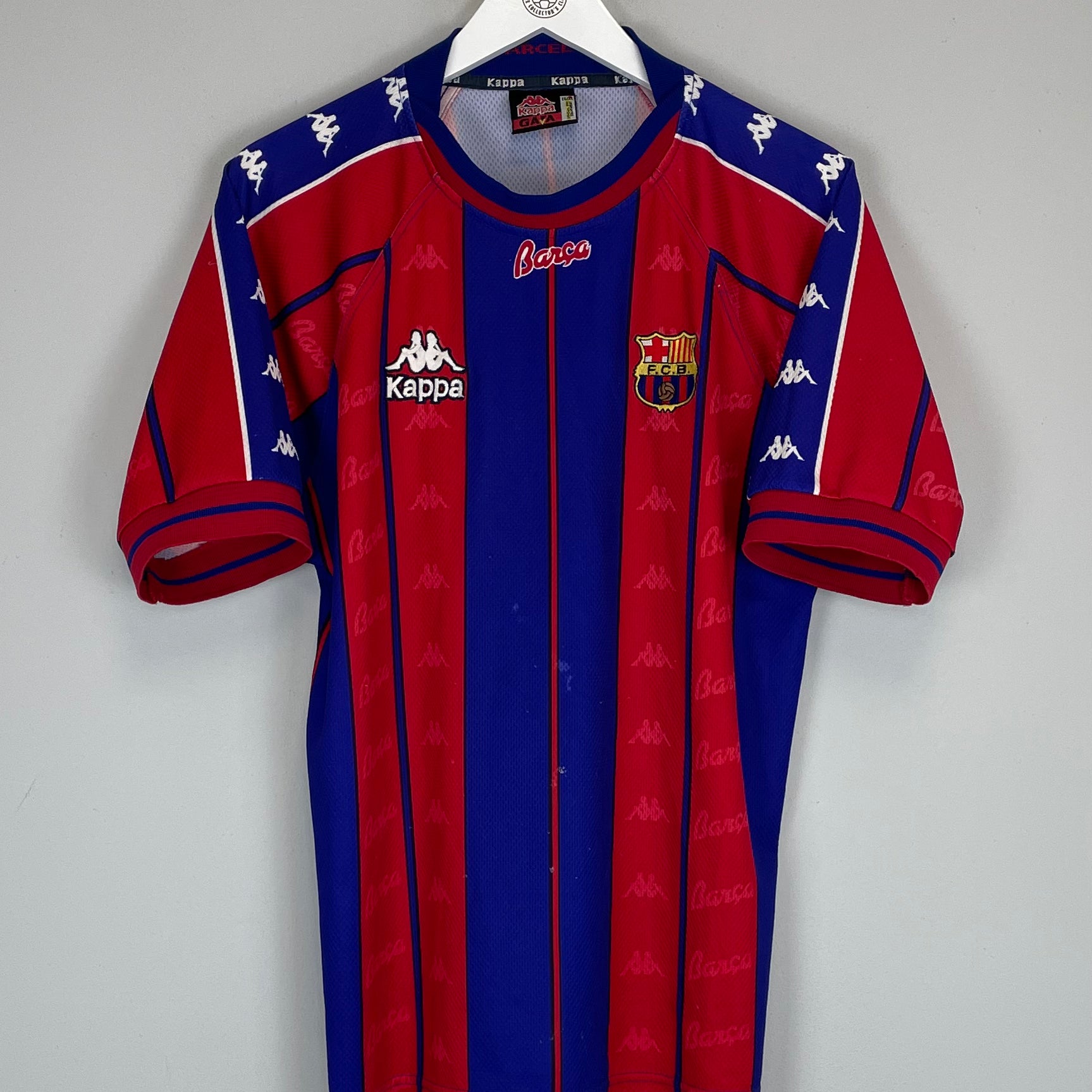 Shop 1997/98 BARCELONA HOME SHIRT (XL) KAPPA, classic football shirts, vintage football shirts & retro soccer jerseys at Cult Kits