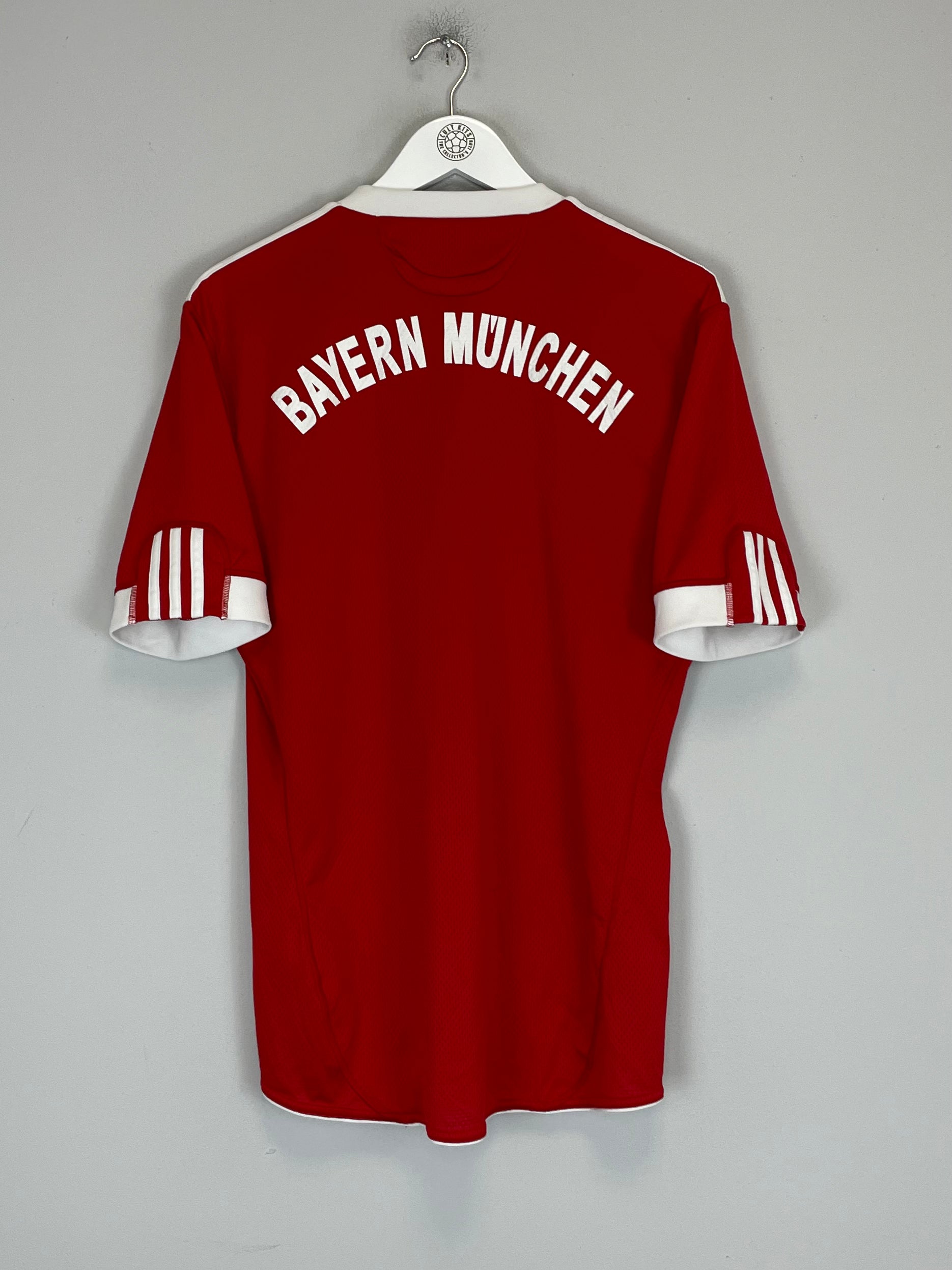 Shop 2009/10 BAYERN MUNICH HOME SHIRT (M) ADIDAS, classic football shirts, vintage football shirts & retro soccer jerseys at Cult Kits
