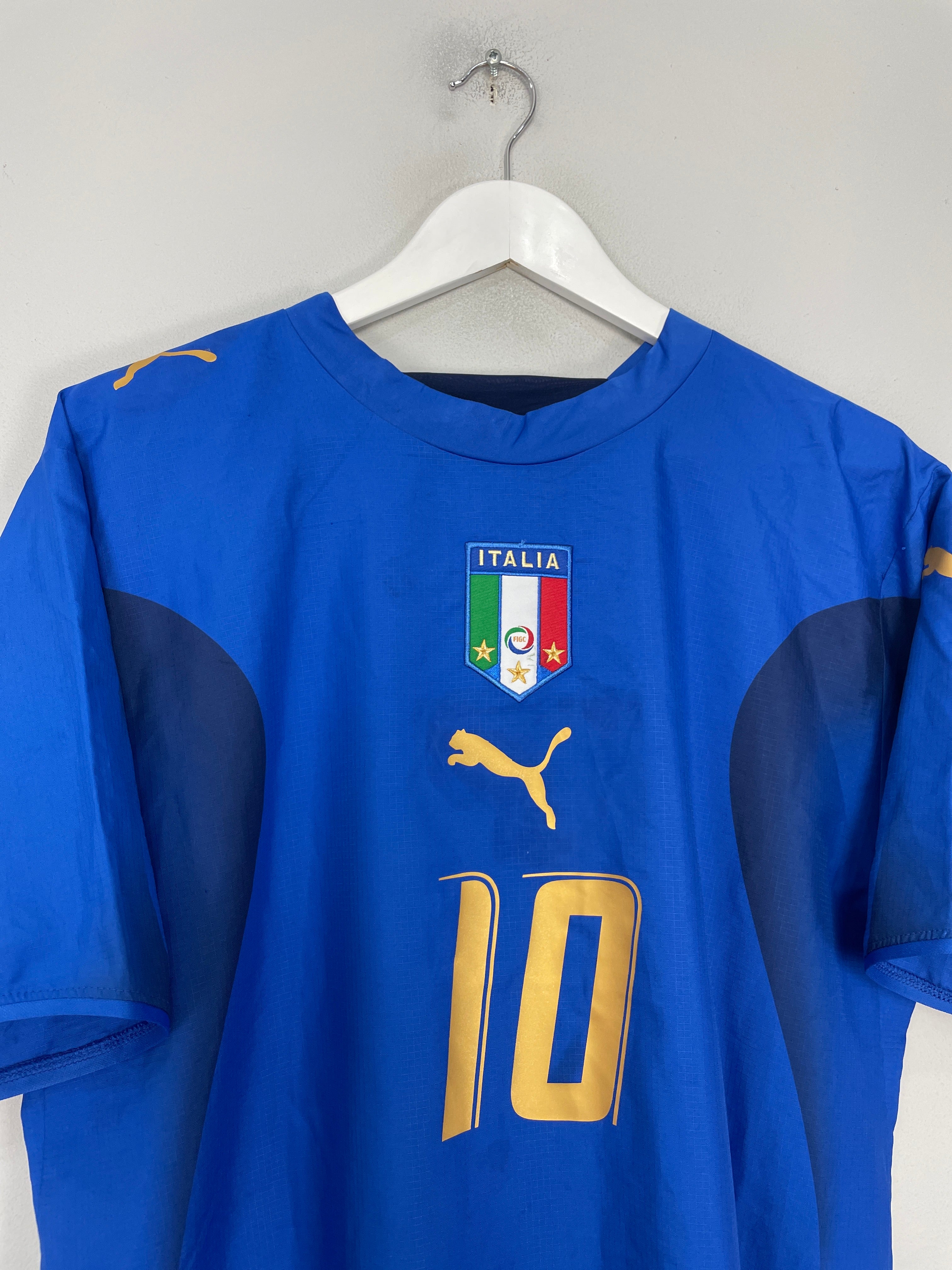 Shop 2006 ITALY TOTTI #10 HOME SHIRT (M) PUMA, classic football shirts, vintage football shirts & retro soccer jerseys at Cult Kits