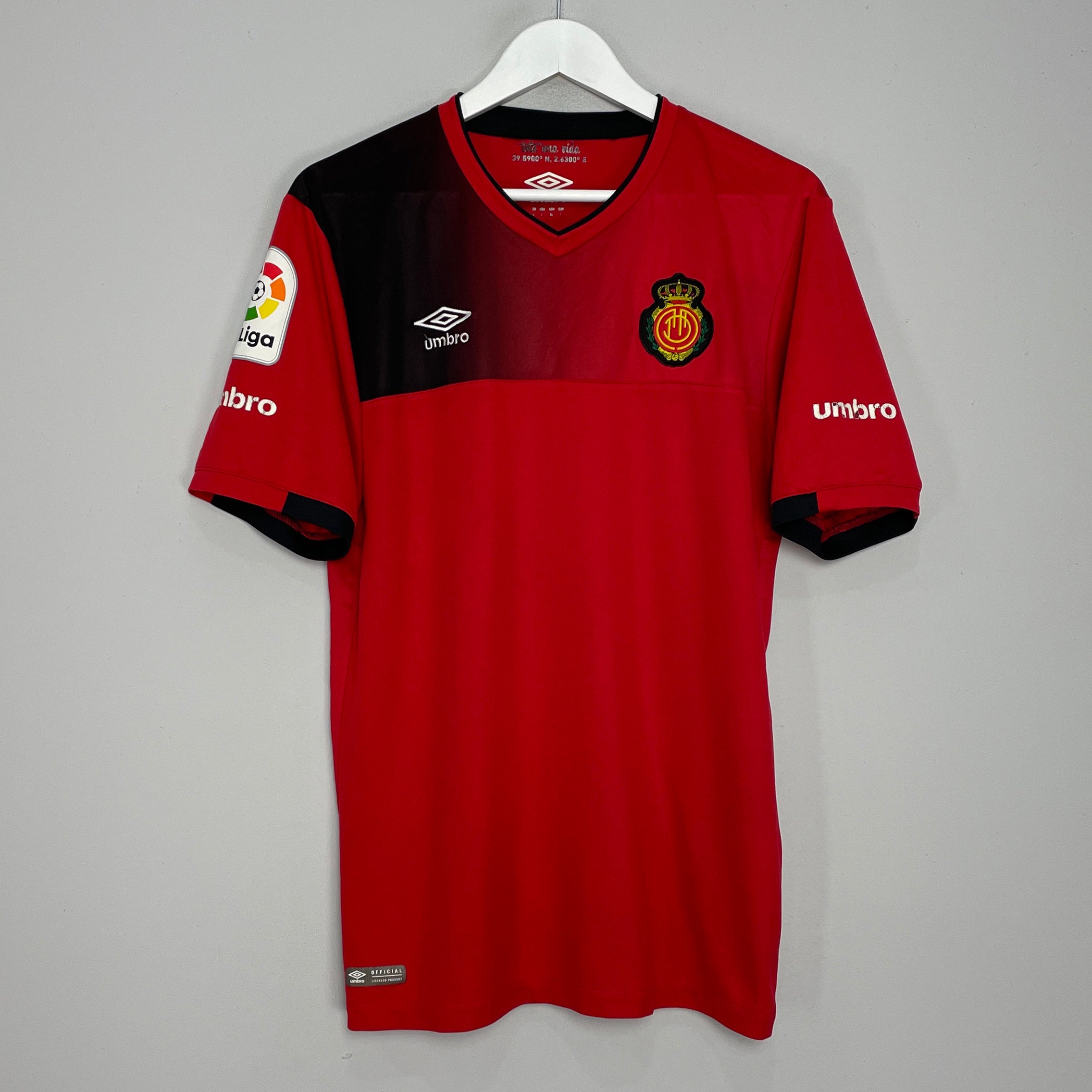 Shop 2016/17 MALLORCA HOME SHIRT (L) UMBRO, classic football shirts, vintage football shirts & retro soccer jerseys at Cult Kits