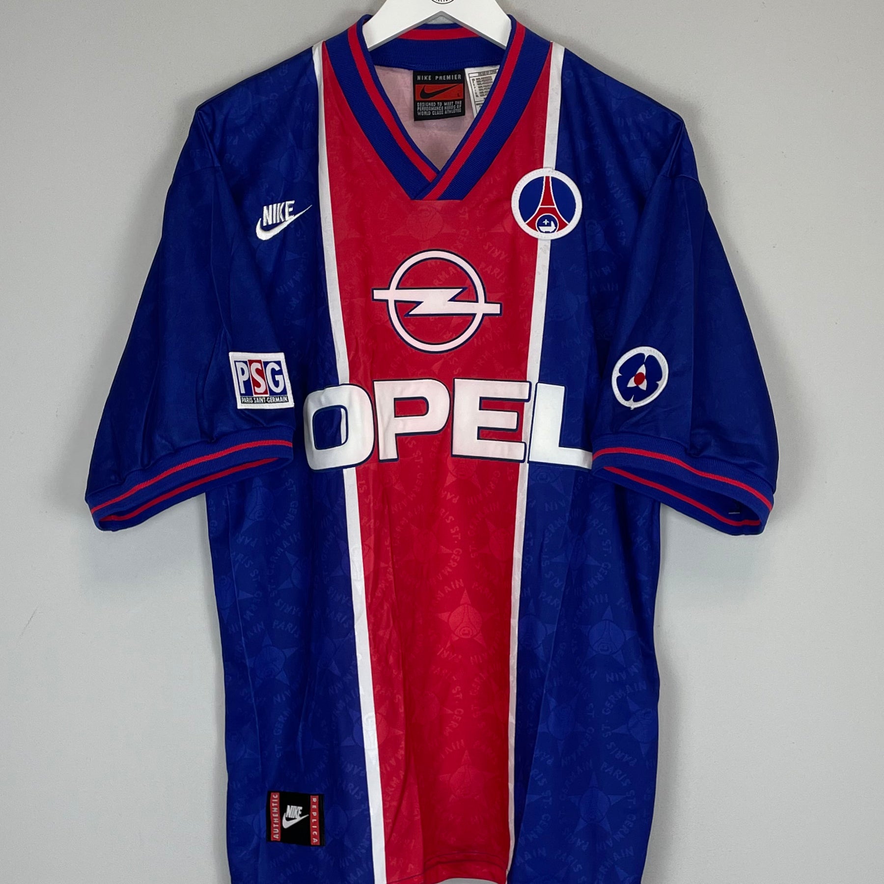 Shop 1995/96 PSG *MINT* HOME SHIRT (L) NIKE, classic football shirts, vintage football shirts & retro soccer jerseys at Cult Kits