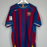 Shop 2005/06 BARCELONA RONALDINHO #10 HOME SHIRT (L) NIKE, classic football shirts, vintage football shirts & retro soccer jerseys at Cult Kits