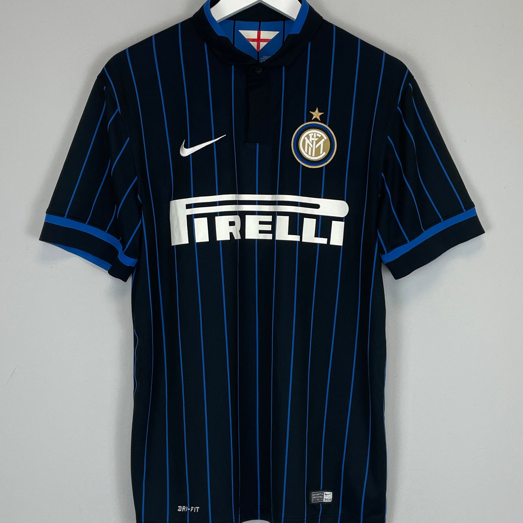 Shop 2014/15 INTER MILAN HOME SHIRT (M) NIKE, classic football shirts, vintage football shirts & retro soccer jerseys at Cult Kits