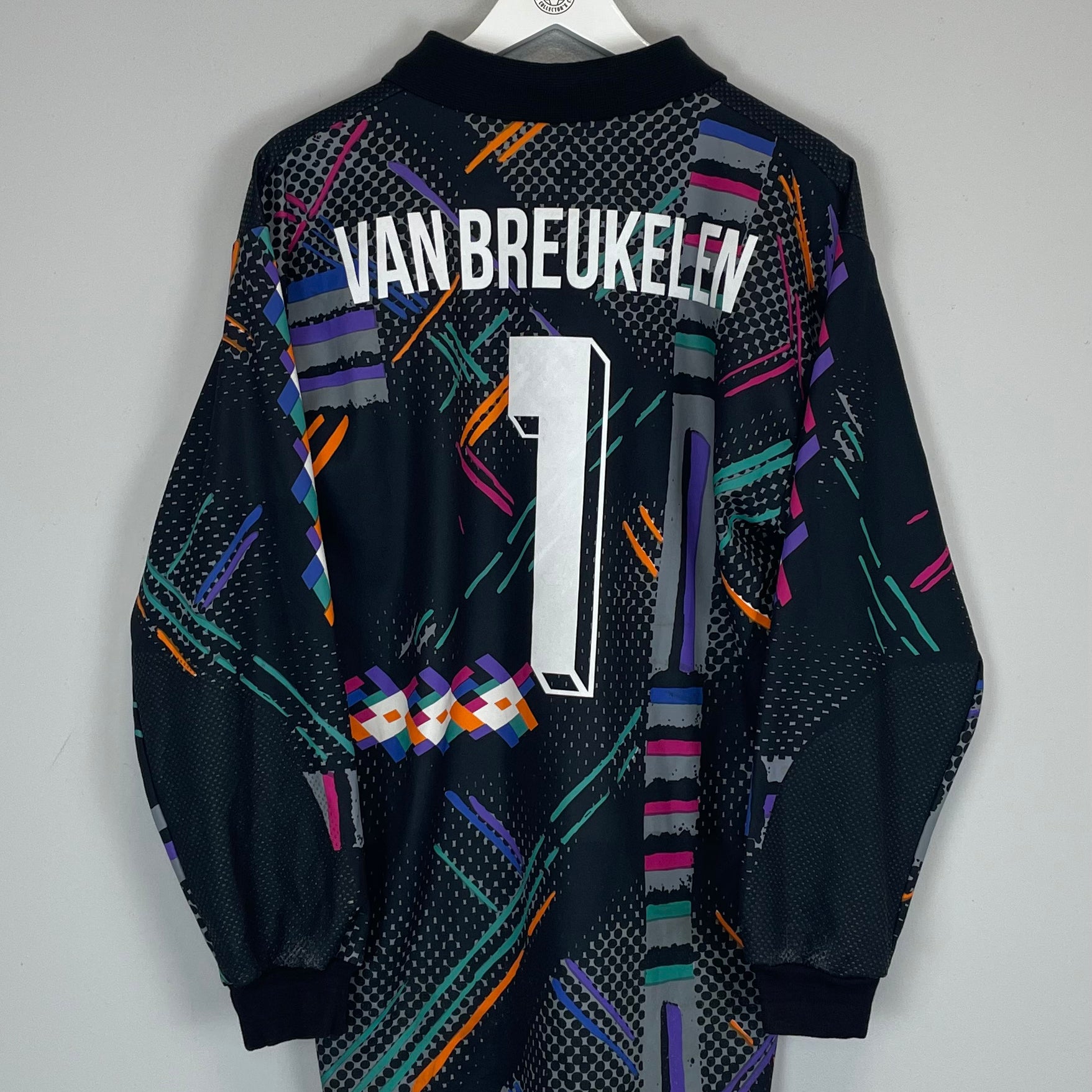 Shop 1992/94 NETHERLANDS VAN BREUKELEN #1 GK SHIRT (L) LOTTO, classic football shirts, vintage football shirts & retro soccer jerseys at Cult Kits