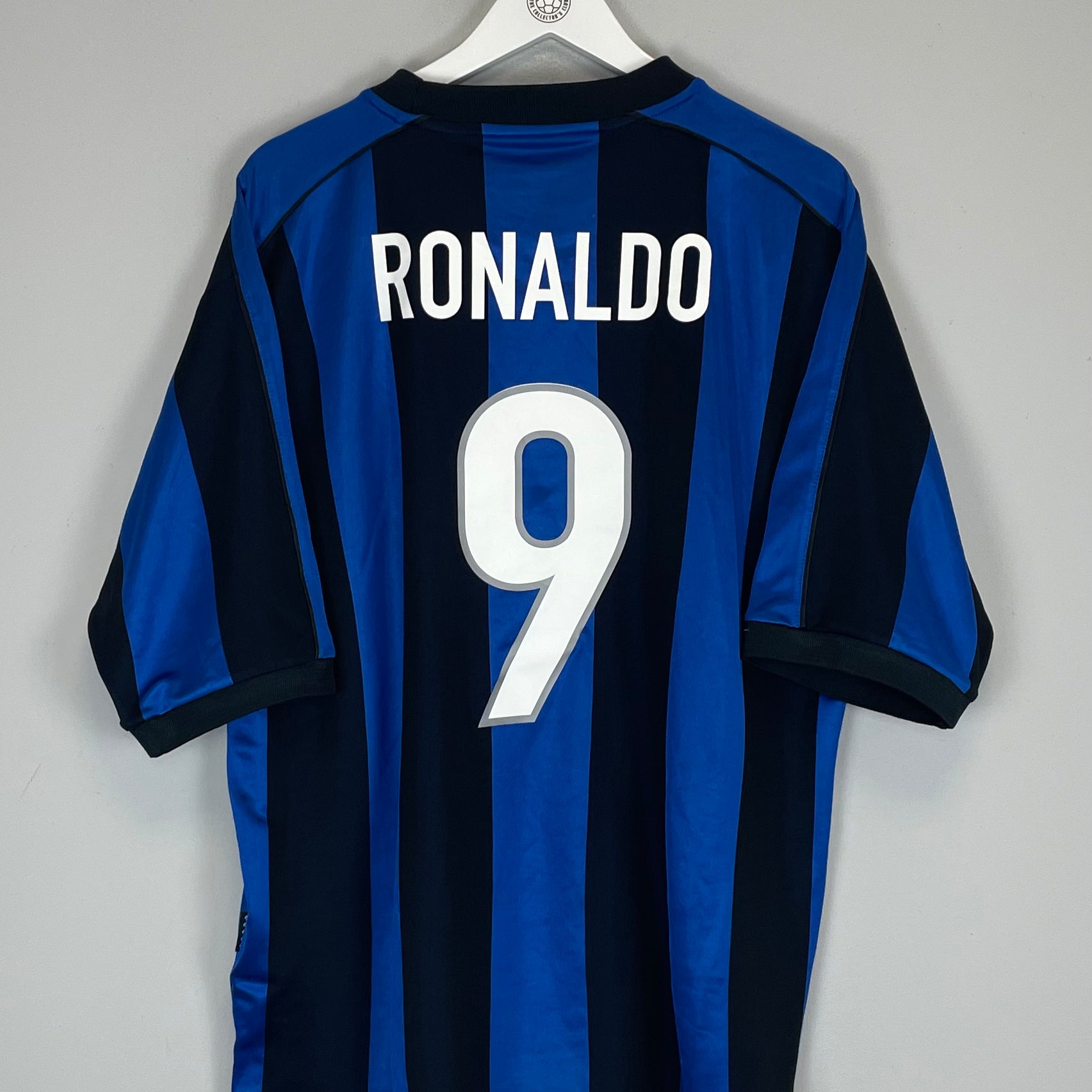 Shop 1999/00 INTER MILAN RONALDO #9 HOME SHIRT (XL) NIKE, classic football shirts, vintage football shirts & retro soccer jerseys at Cult Kits