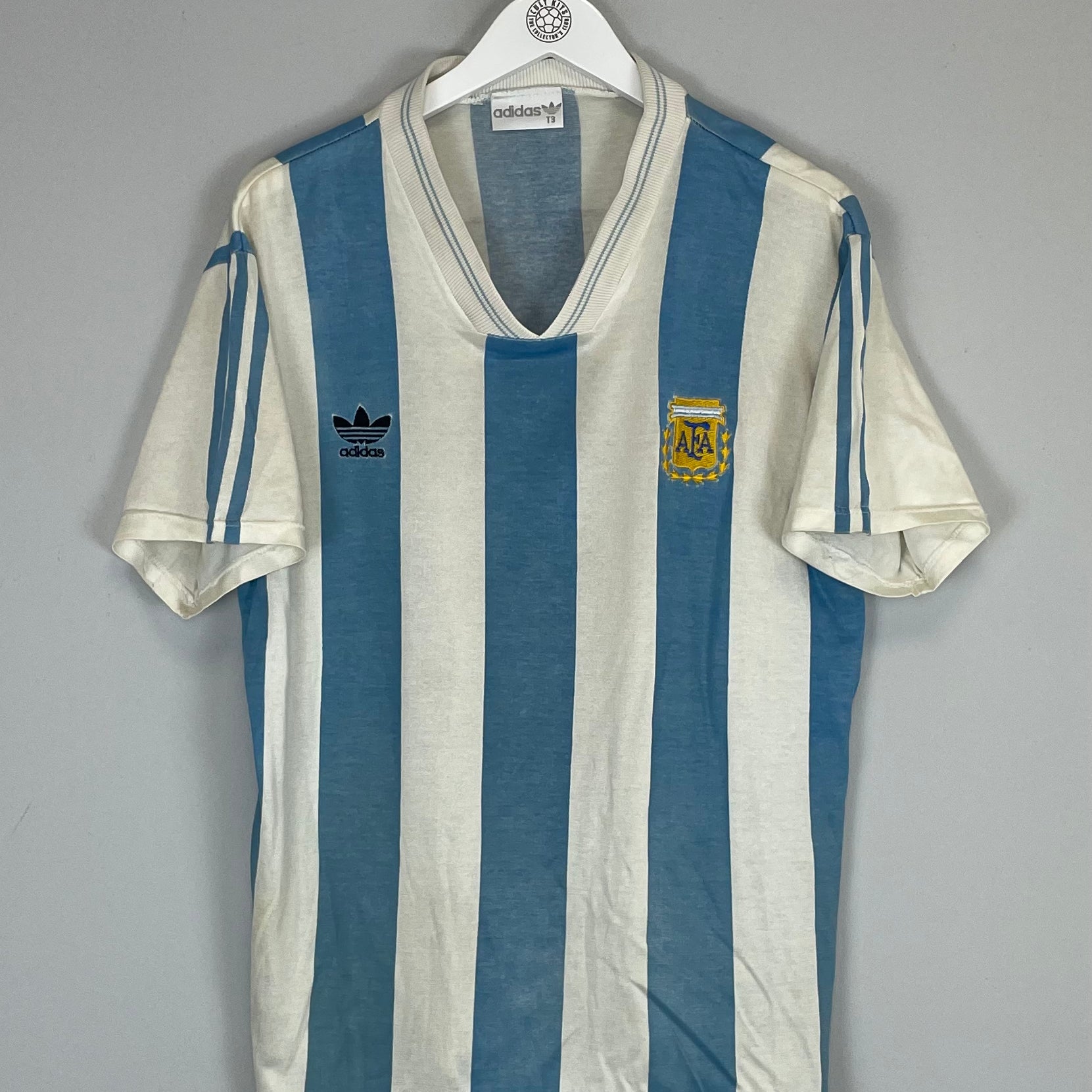 Shop 1992/93 ARGENTINA #9 HOME SHIRT (M) ADIDAS, classic football shirts, vintage football shirts & retro soccer jerseys at Cult Kits