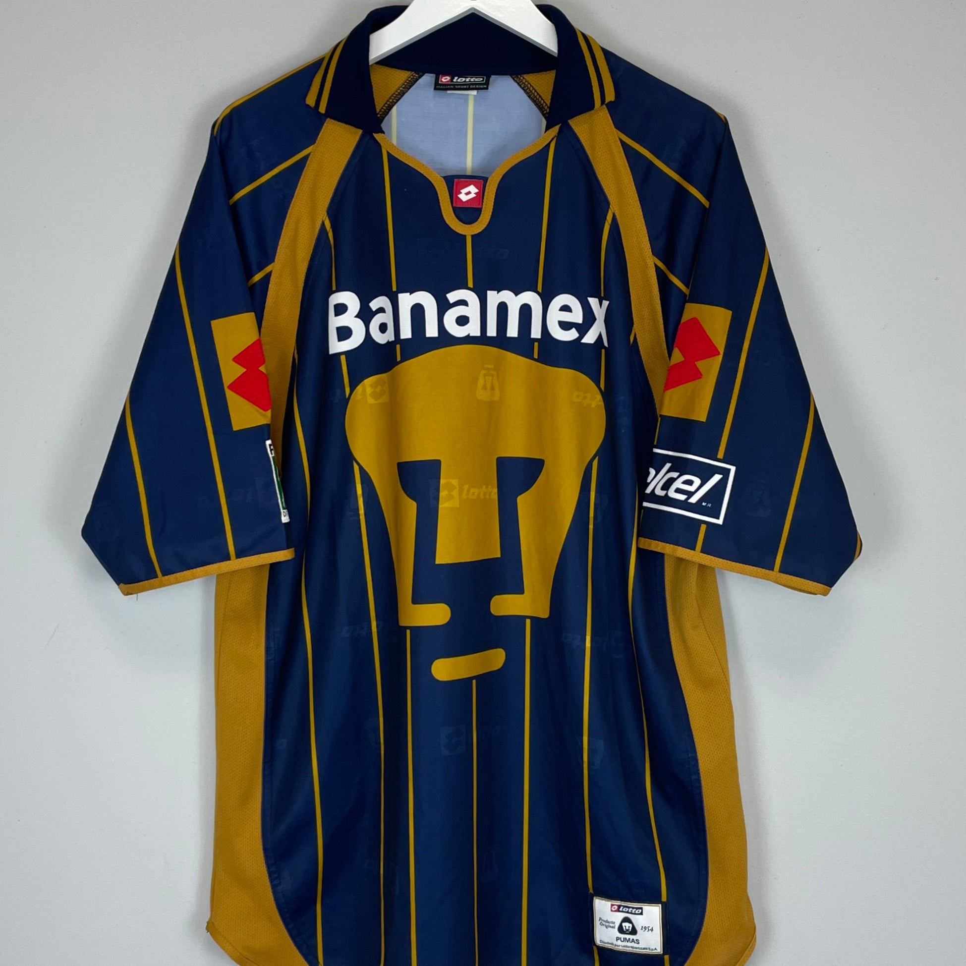 Shop 2003/04 UNAM PUMAS AWAY SHIRT (XL) LOTTO, classic football shirts, vintage football shirts & retro soccer jerseys at Cult Kits