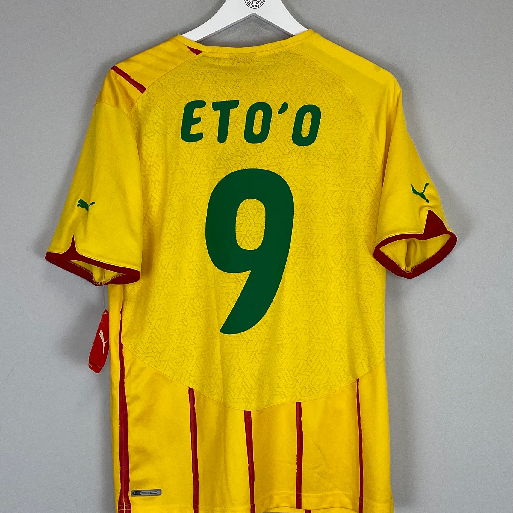 Shop 2010/11 CAMEROON ETO'O #9 AWAY SHIRT (L) PUMA, classic football shirts, vintage football shirts & retro soccer jerseys at Cult Kits