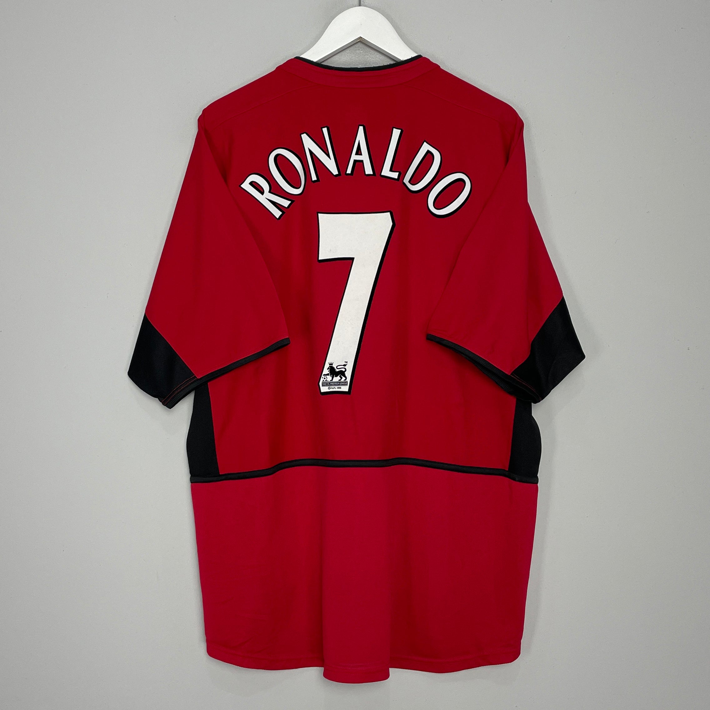 Shop 2002/04 MANCHESTER UNITED RONALDO #7 HOME SHIRT (XL) NIKE, classic football shirts, vintage football shirts & retro soccer jerseys at Cult Kits