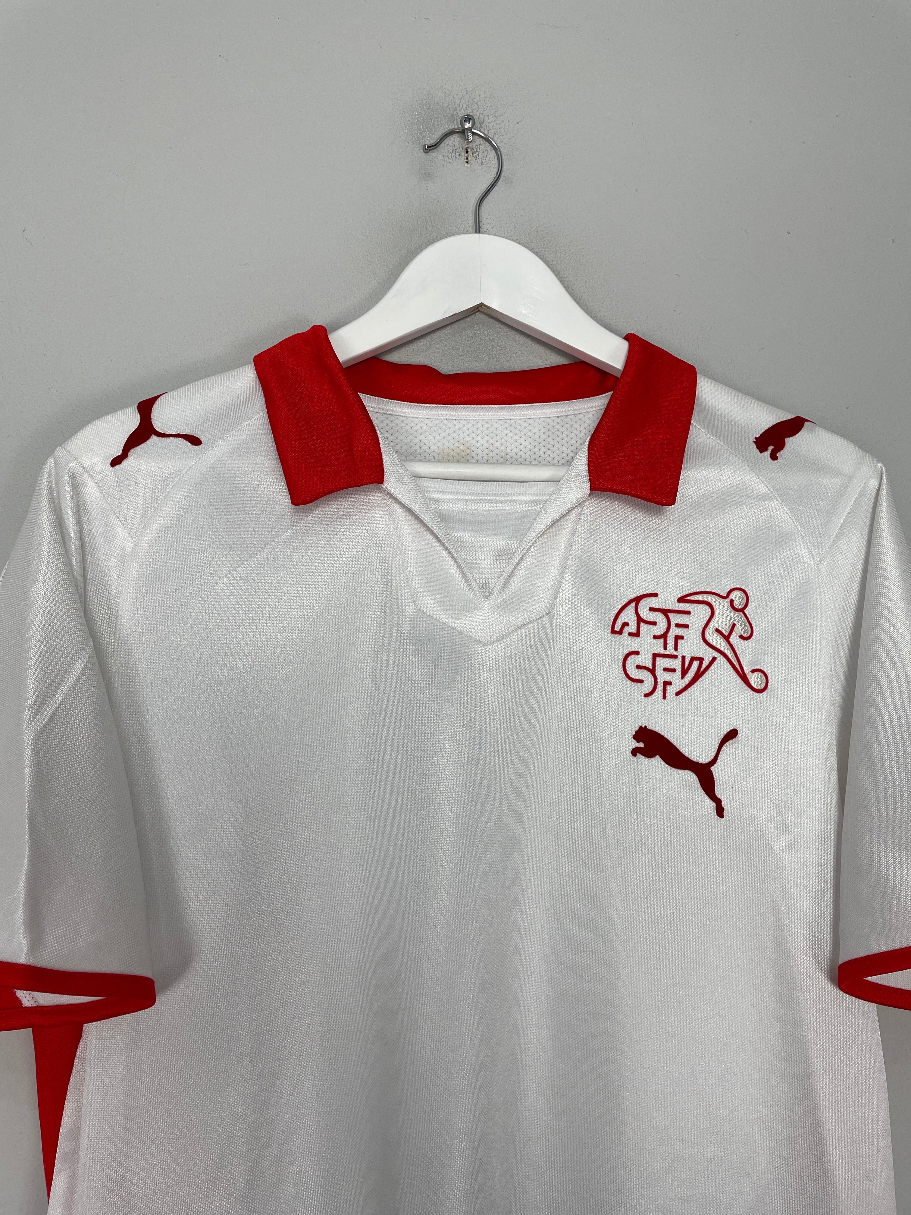 Shop 2008/10 SWITZERLAND AWAY SHIRT (M) PUMA, classic football shirts, vintage football shirts & retro soccer jerseys at Cult Kits