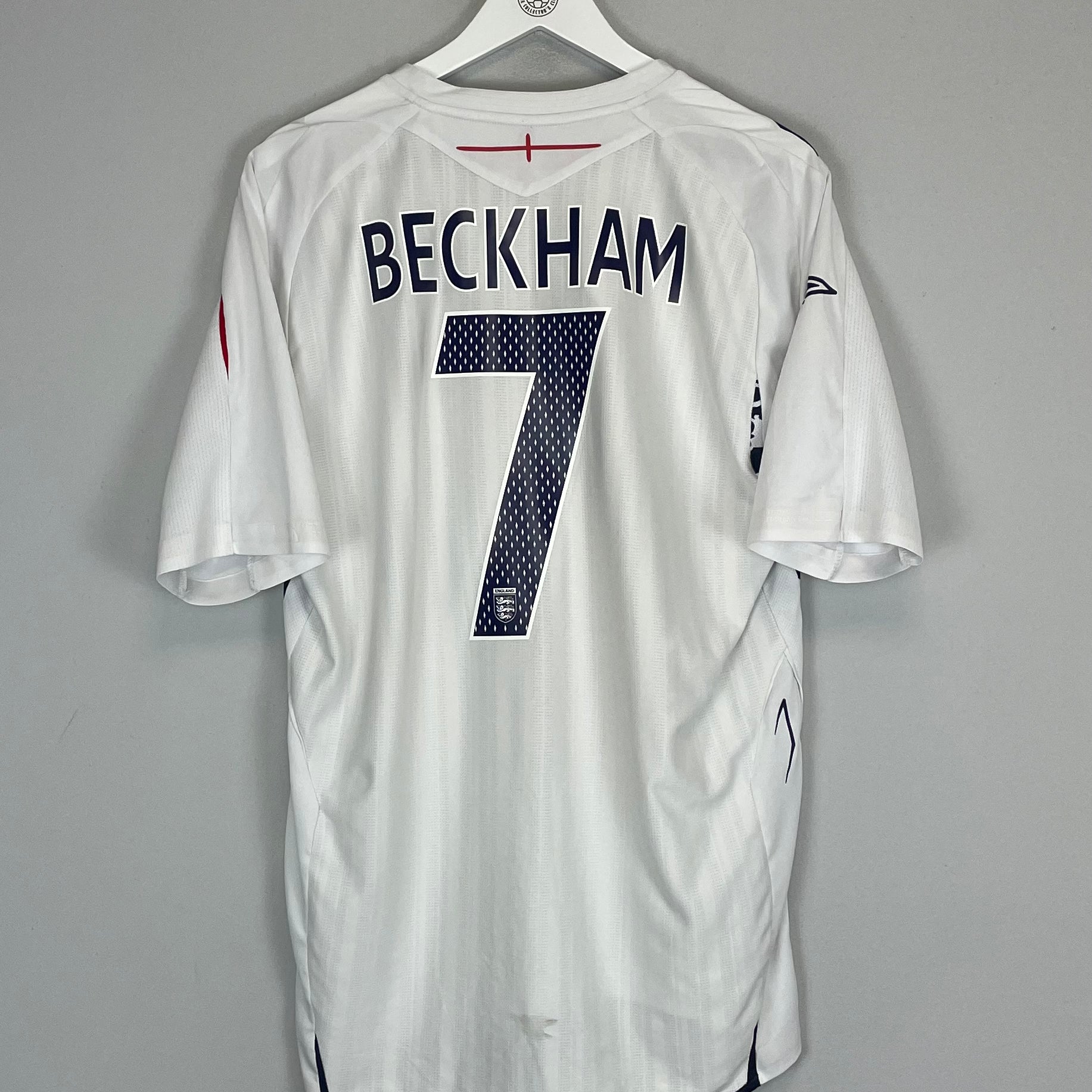 Shop 2007/09 ENGLAND BECKHAM #7 HOME SHIRT (XL) UMBRO, classic football shirts, vintage football shirts & retro soccer jerseys at Cult Kits