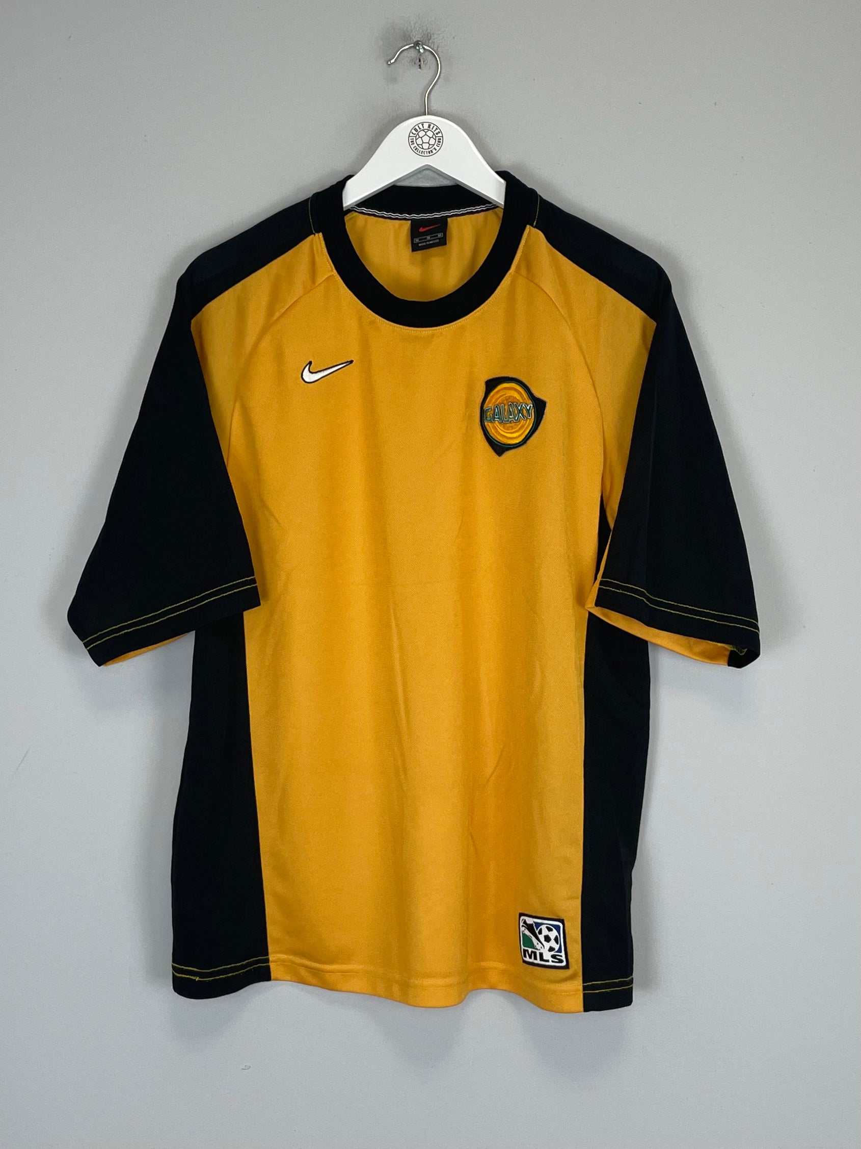 Shop 1999 LA GALAXY TRAINING SHIRT (M) NIKE, classic football shirts, vintage football shirts & retro soccer jerseys at Cult Kits