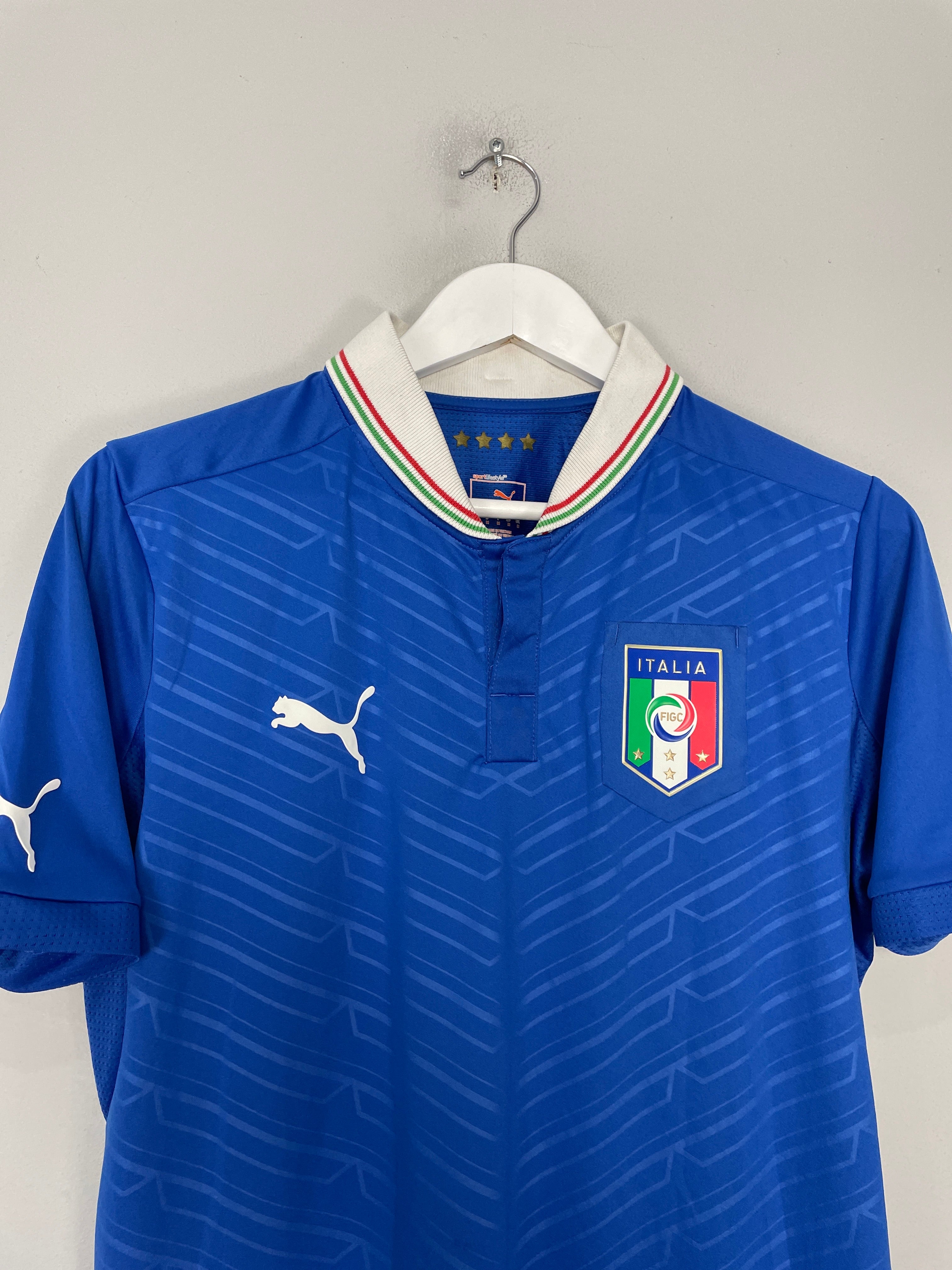 Shop 2012/13 ITALY HOME SHIRT (M) PUMA, classic football shirts, vintage football shirts & retro soccer jerseys at Cult Kits