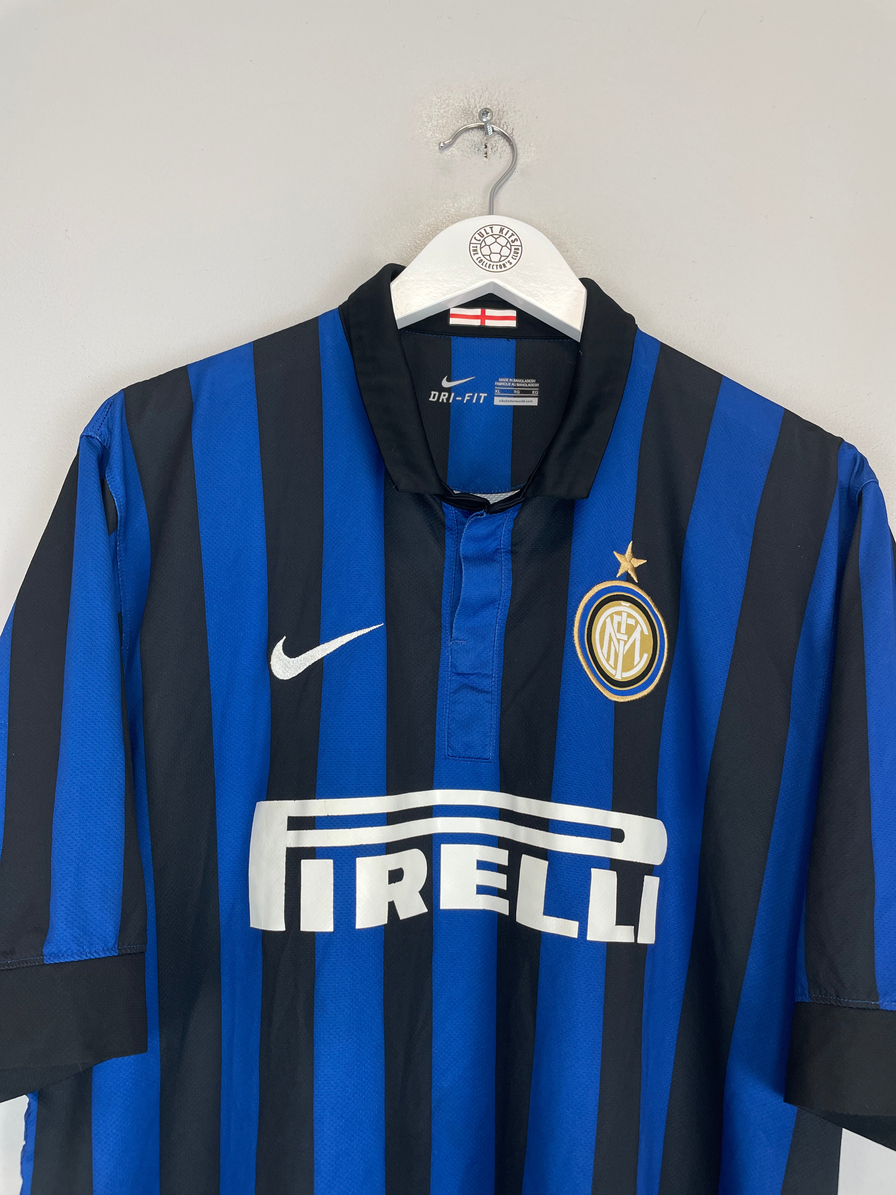 Shop 2011/12 INTER MILAN FORLAN #9 HOME SHIRT (XL) NIKE, classic football shirts, vintage football shirts & retro soccer jerseys at Cult Kits