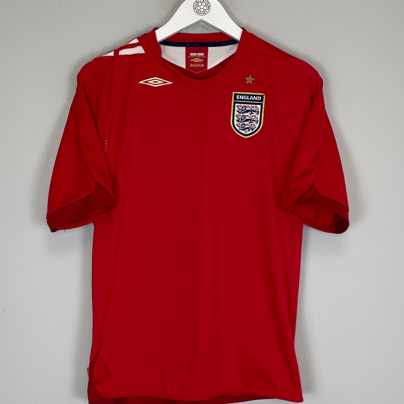Shop 2006/08 ENGLAND AWAY SHIRT (XL.WOMENS) UMBRO, classic football shirts, vintage football shirts & retro soccer jerseys at Cult Kits