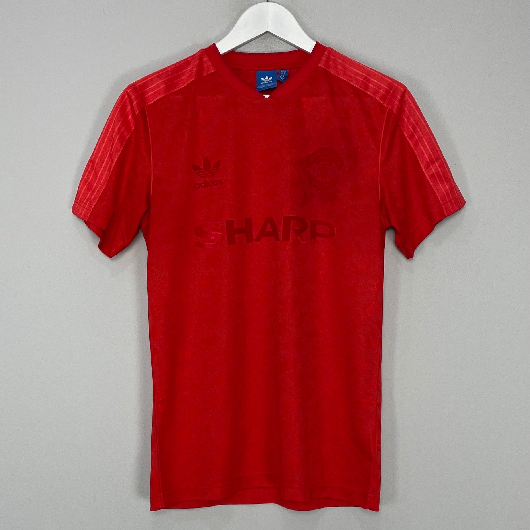 Shop 2017/18 MANCHESTER UNITED RETRO SHIRT (M) ADIDAS ORIGINALS, classic football shirts, vintage football shirts & retro soccer jerseys at Cult Kits