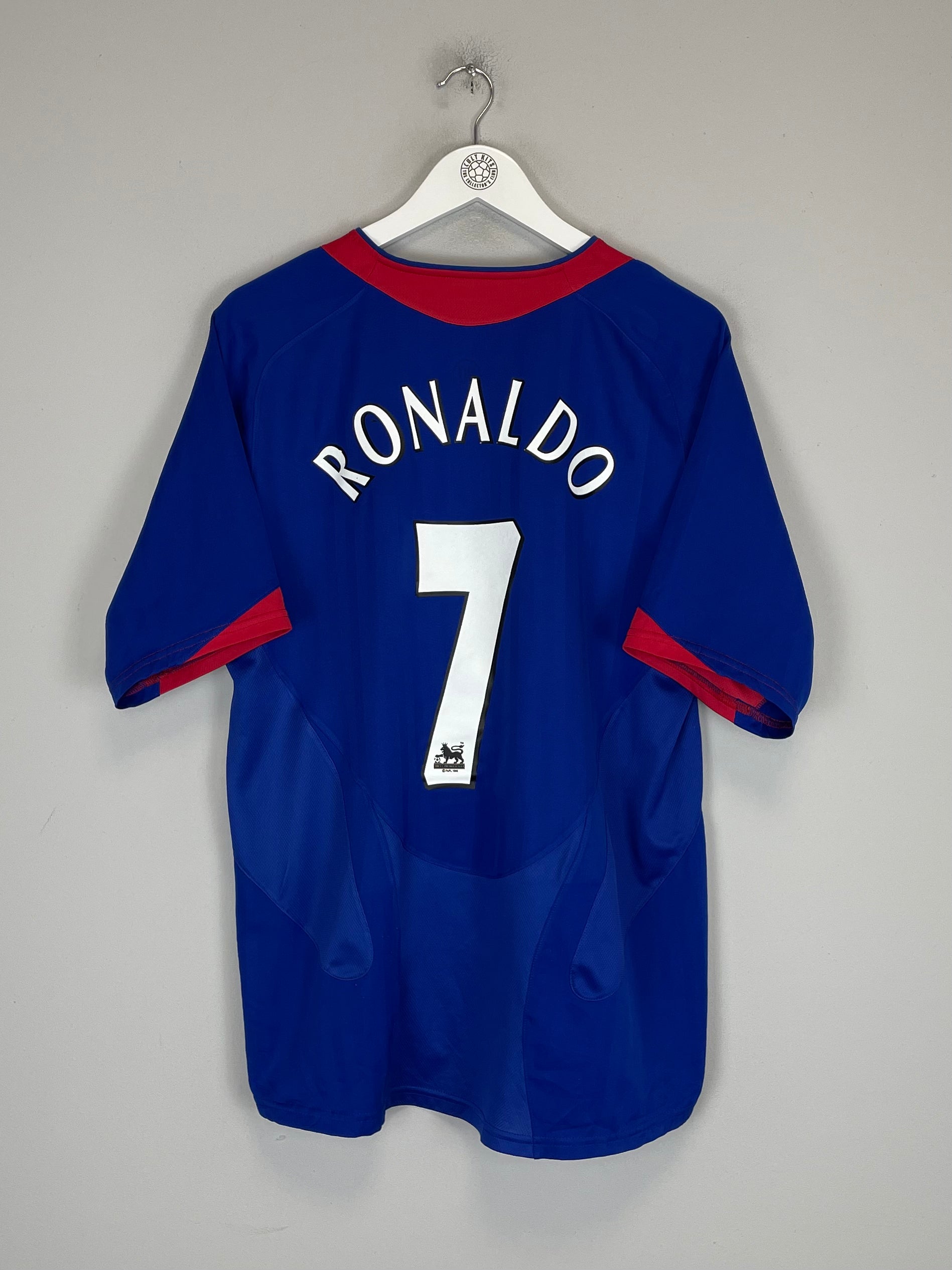 Shop 2005/06 MANCHESTER UNITED RONALDO #7 AWAY SHIRT (M) NIKE, classic football shirts, vintage football shirts & retro soccer jerseys at Cult Kits