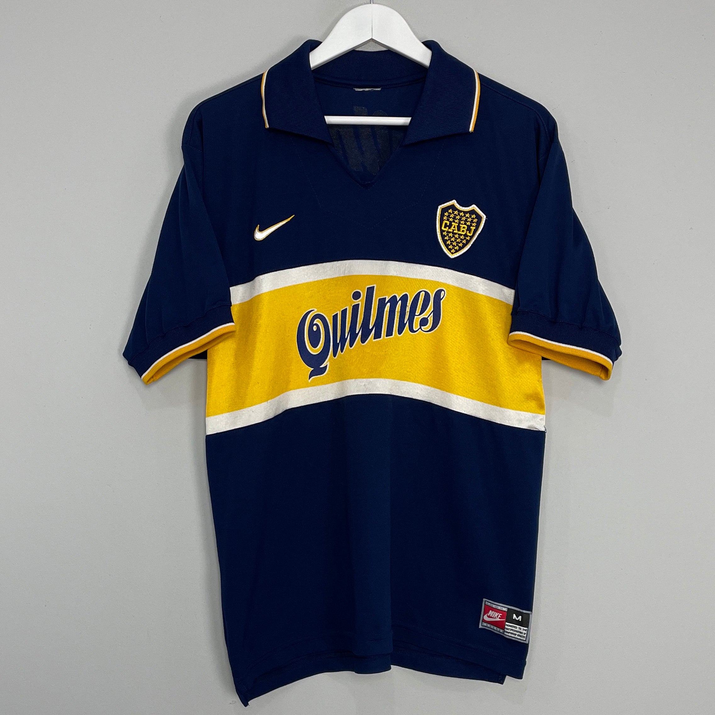 Shop 1996/98 BOCA JUNIORS HOME SHIRT (L) NIKE, classic football shirts, vintage football shirts & retro soccer jerseys at Cult Kits