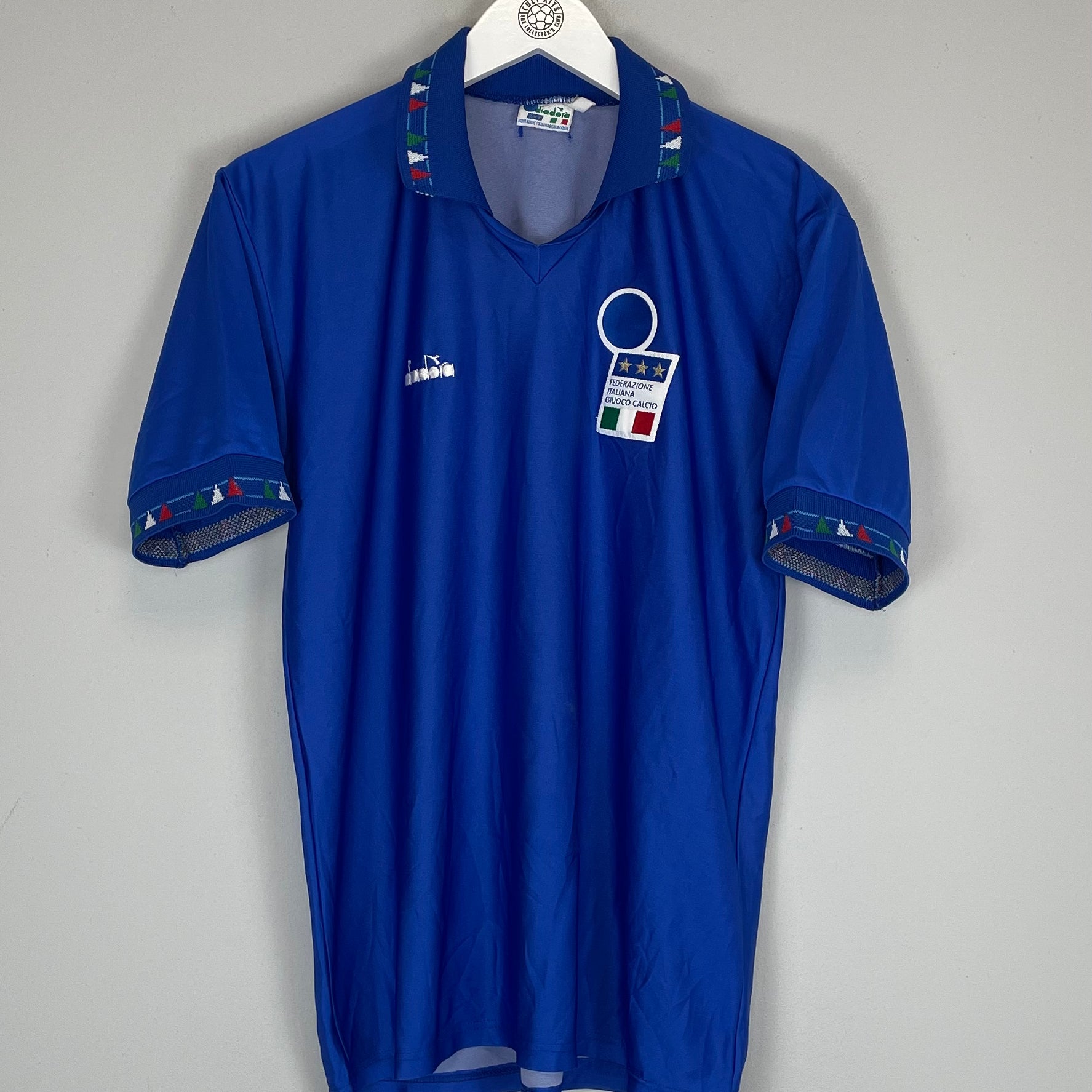 Shop 1992/94 ITALY HOME SHIRT (S) DIADORA, classic football shirts, vintage football shirts & retro soccer jerseys at Cult Kits