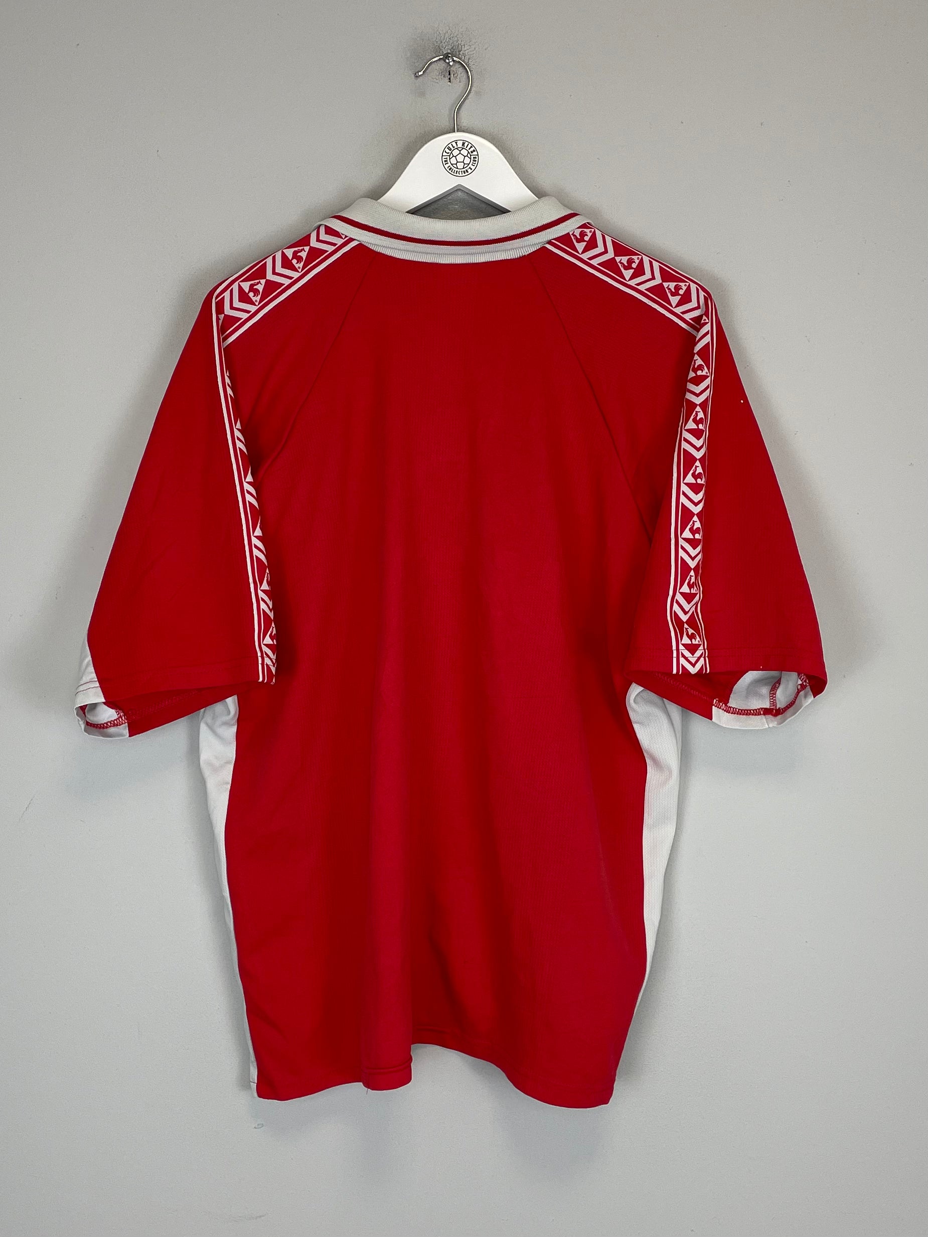 Shop 1998/00 CHARLTON HOME SHIRT (M) LE COQ, classic football shirts, vintage football shirts & retro soccer jerseys at Cult Kits