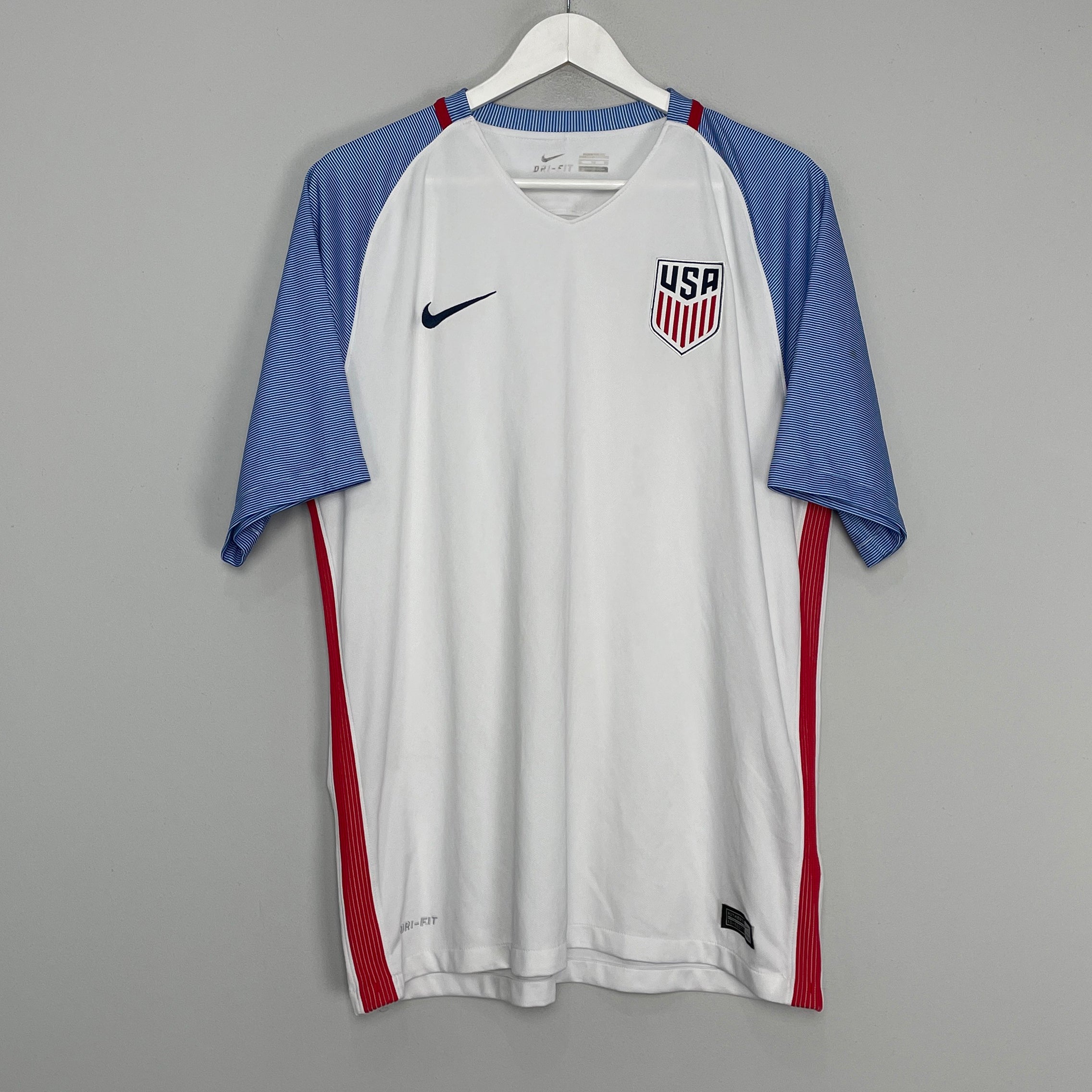 Shop 2016/17 USA HOME SHIRT (XL) NIKE, classic football shirts, vintage football shirts & retro soccer jerseys at Cult Kits