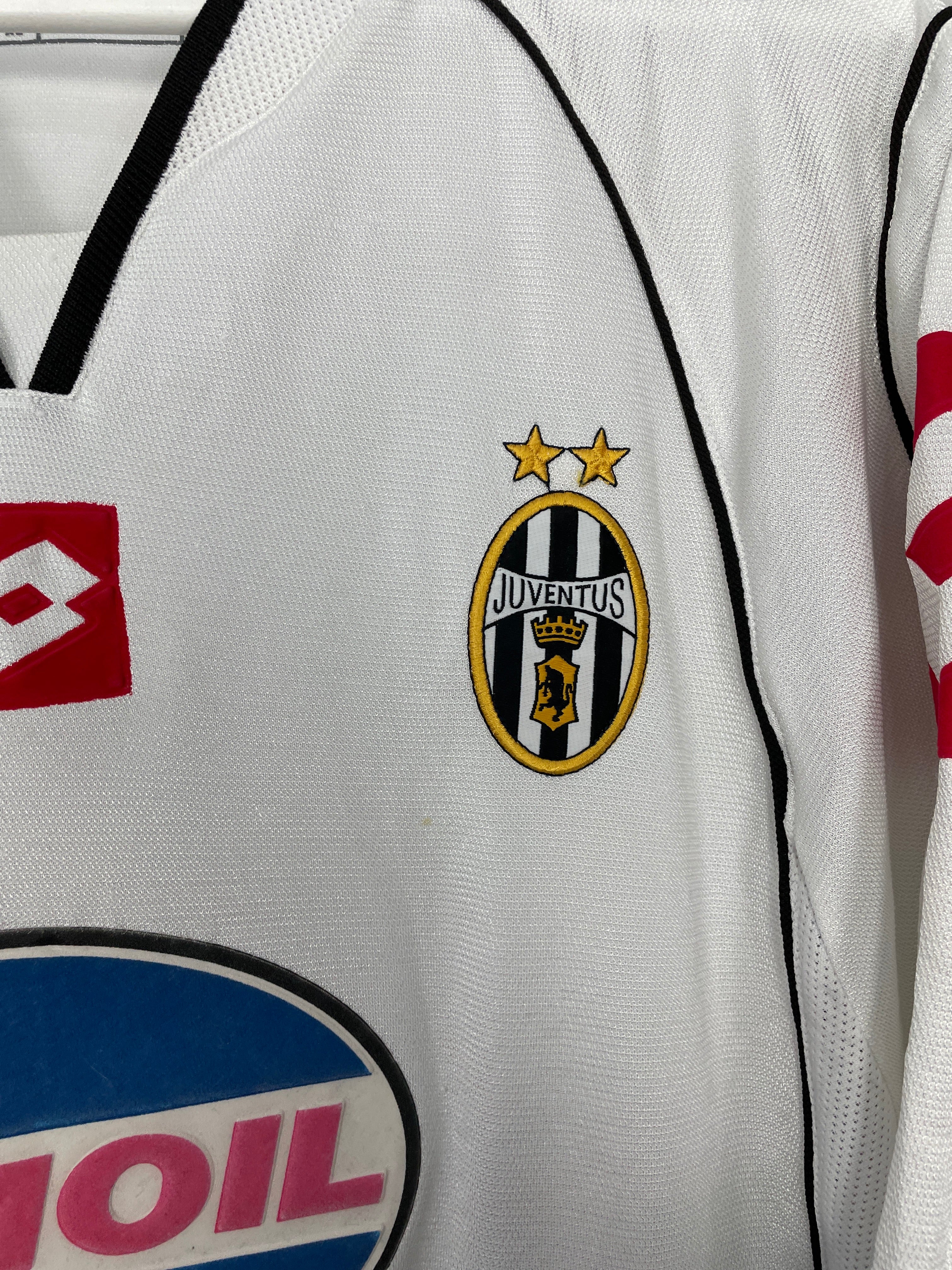 Shop 2002/03 JUVENTUS DEL PIERO #10 AWAY SHIRT (XL) LOTTO, classic football shirts, vintage football shirts & retro soccer jerseys at Cult Kits