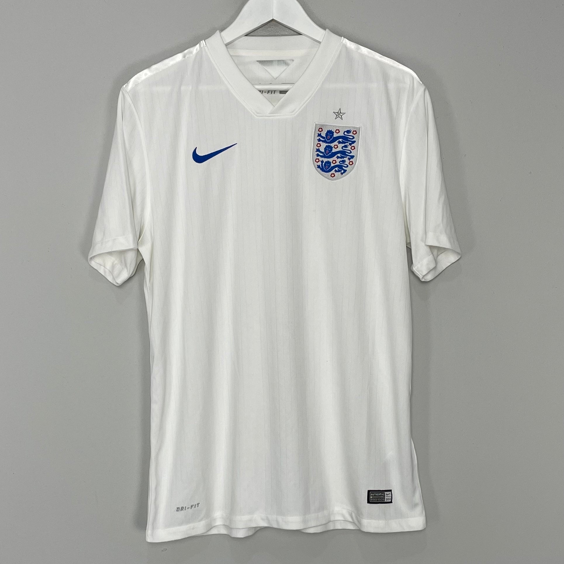 Shop 2014/15 ENGLAND HOME SHIRT (L) NIKE, classic football shirts, vintage football shirts & retro soccer jerseys at Cult Kits