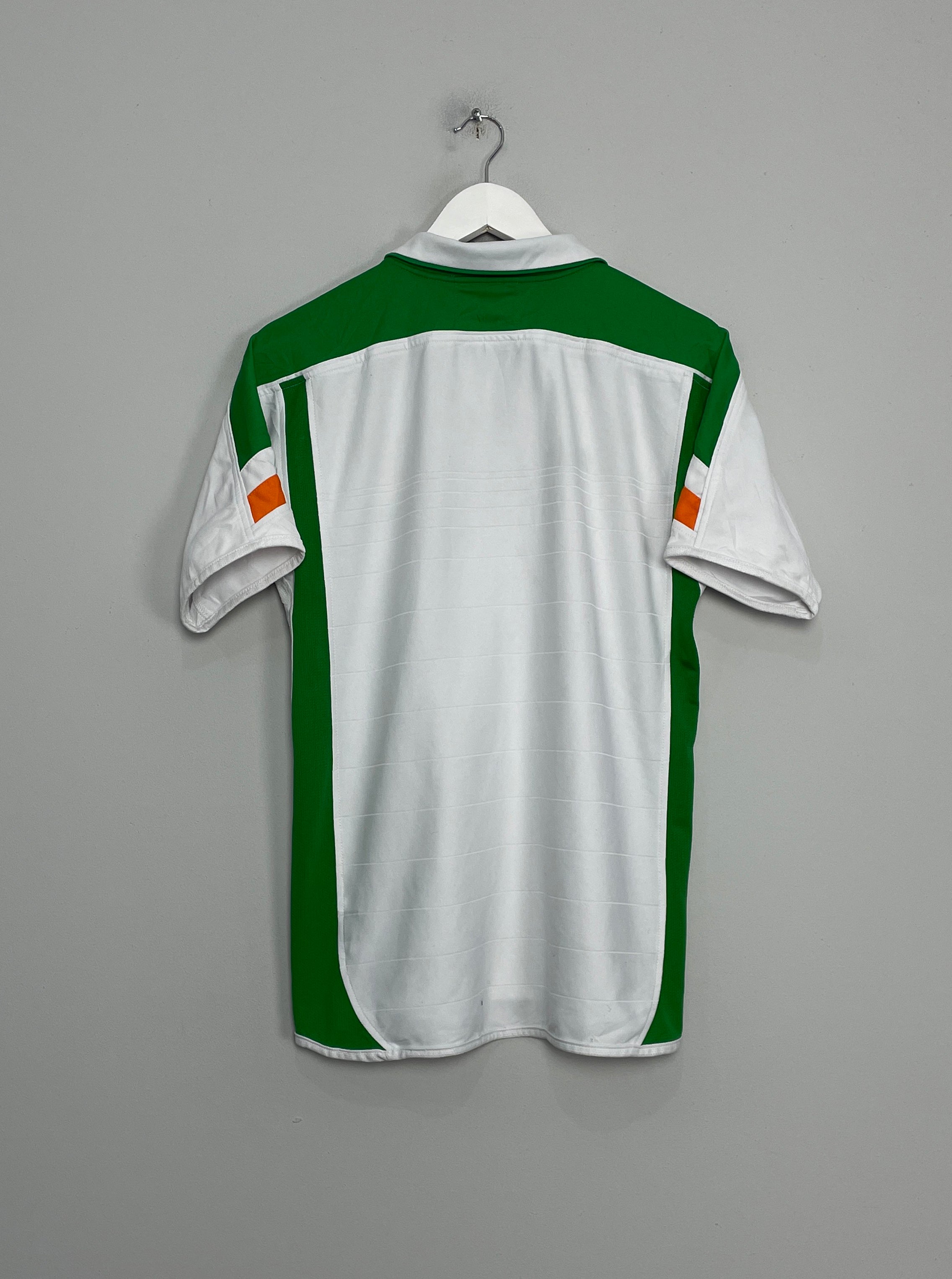 Shop 2003/05 IRELAND AWAY SHIRT (S) UMBRO, classic football shirts, vintage football shirts & retro soccer jerseys at Cult Kits