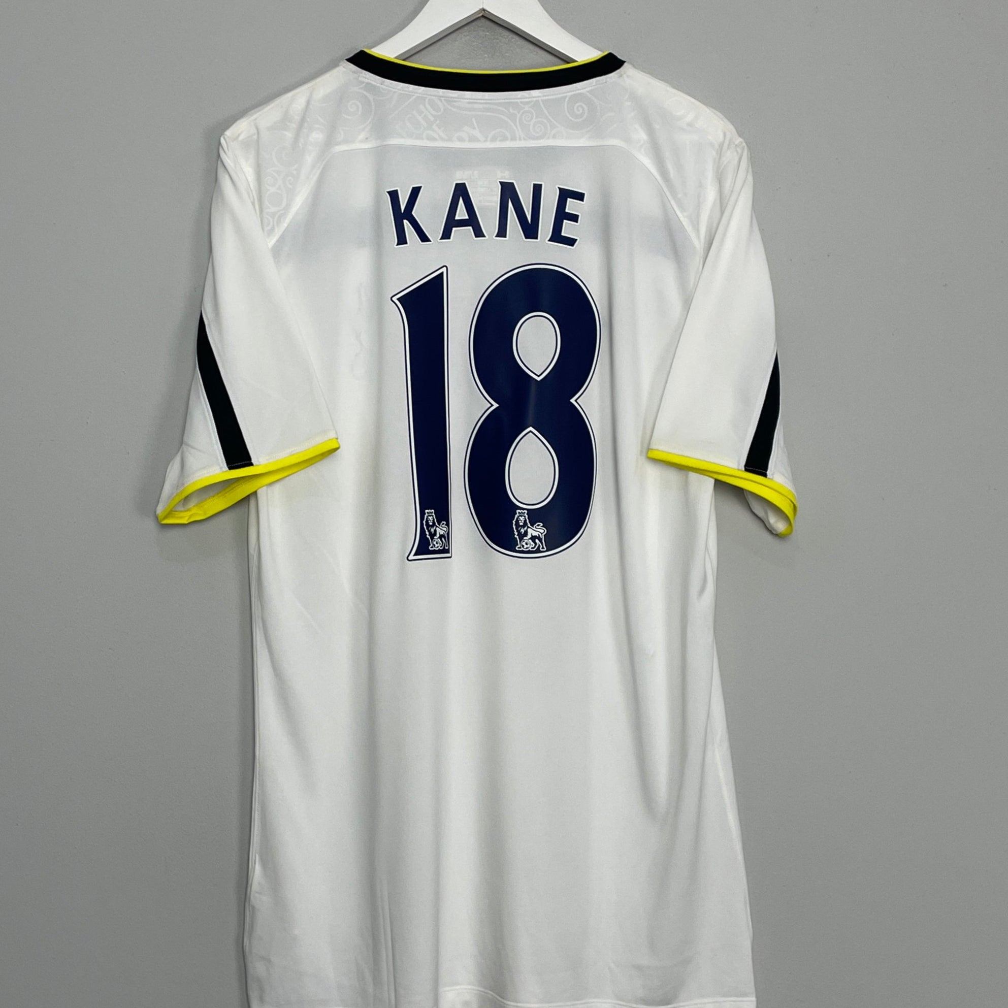Shop 2014/15 TOTTENHAM KANE #18 HOME SHIRT (XL) UNDER ARMOUR, classic football shirts, vintage football shirts & retro soccer jerseys at Cult Kits
