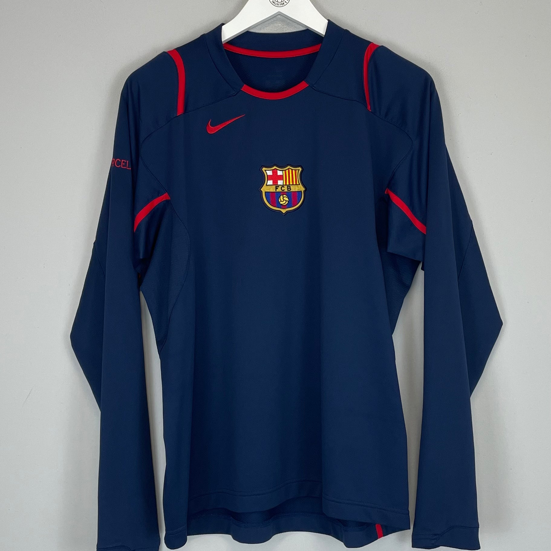 Shop 2006/07 BARCELONA DRILL TOP (S) NIKE, classic football shirts, vintage football shirts & retro soccer jerseys at Cult Kits