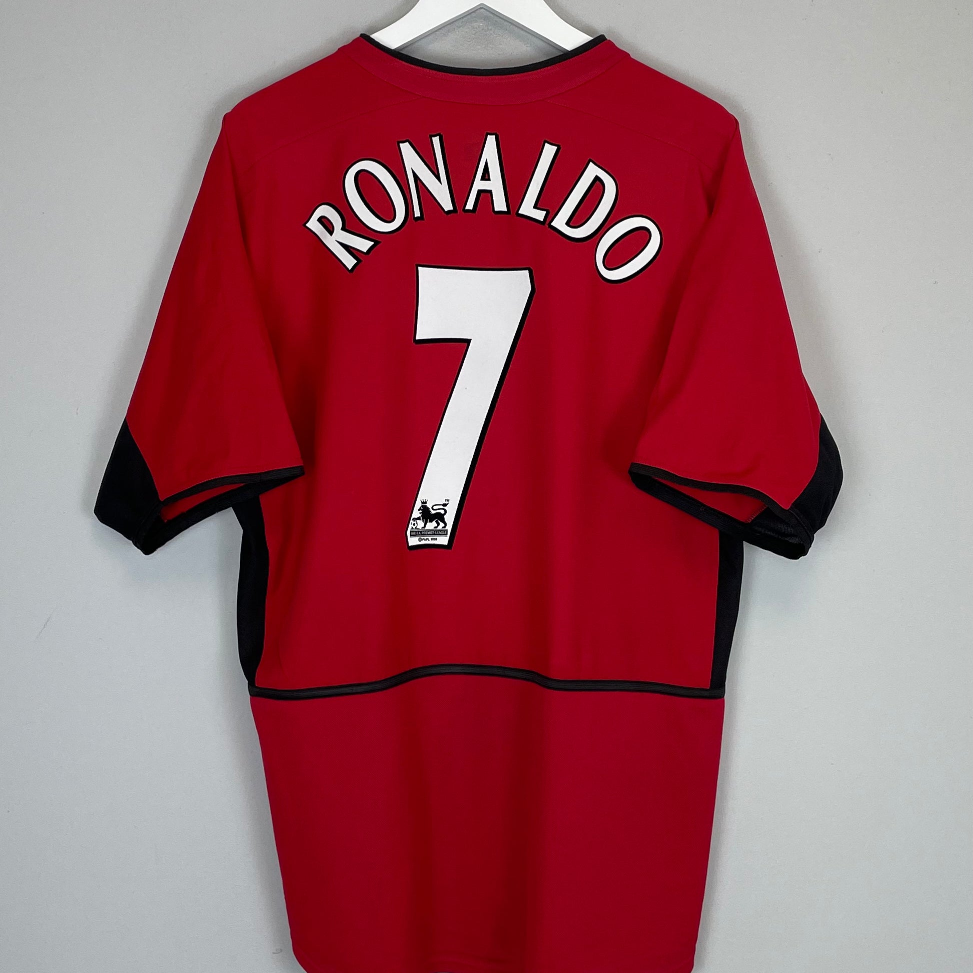 Shop 2002/04 MANCHESTER UNITED RONALDO #7 HOME SHIRT (L) NIKE, classic football shirts, vintage football shirts & retro soccer jerseys at Cult Kits