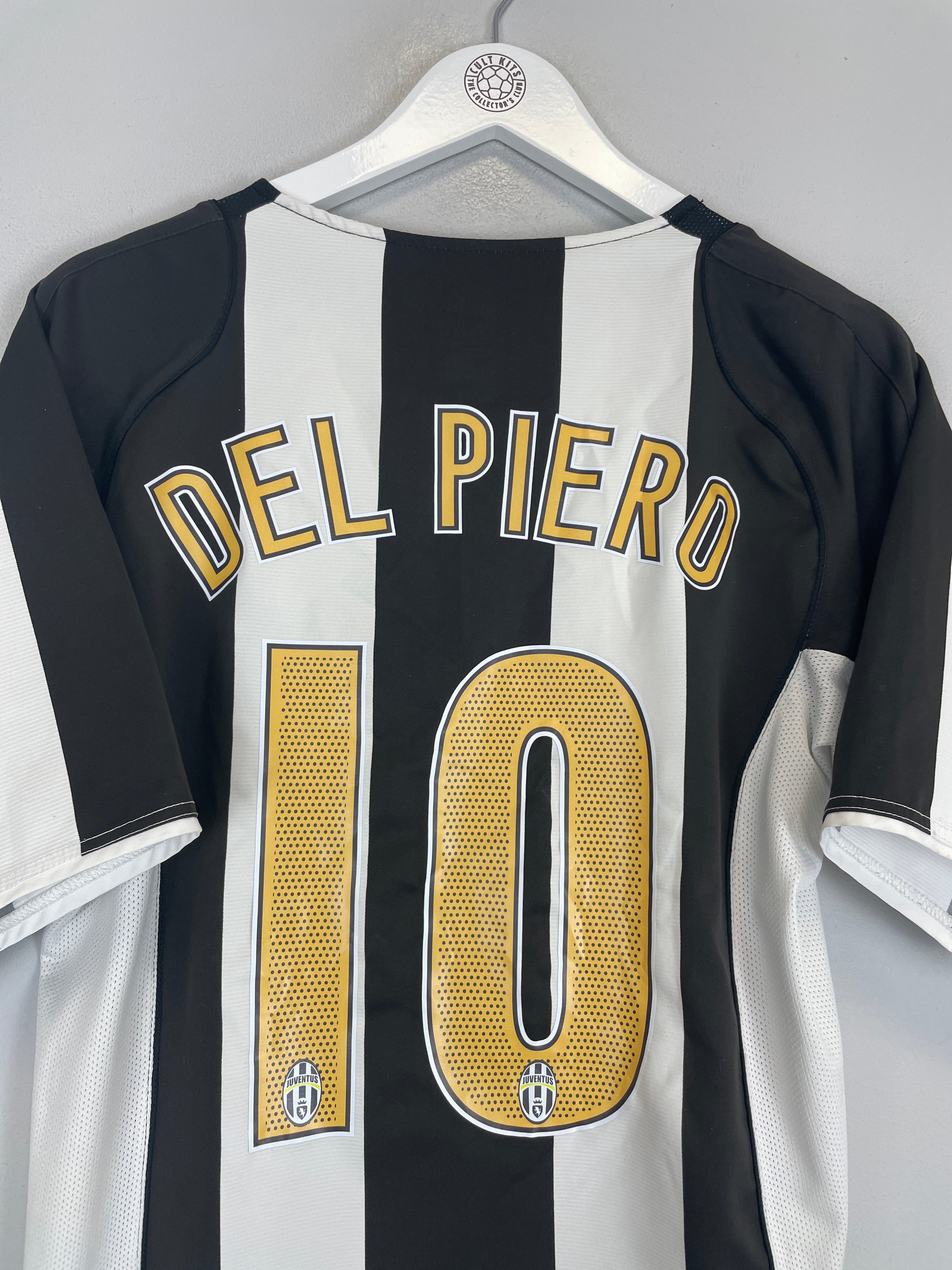 Shop 2004/05 JUVENTUS DEL PIERO #10 HOME SHIRT (M) NIKE, classic football shirts, vintage football shirts & retro soccer jerseys at Cult Kits