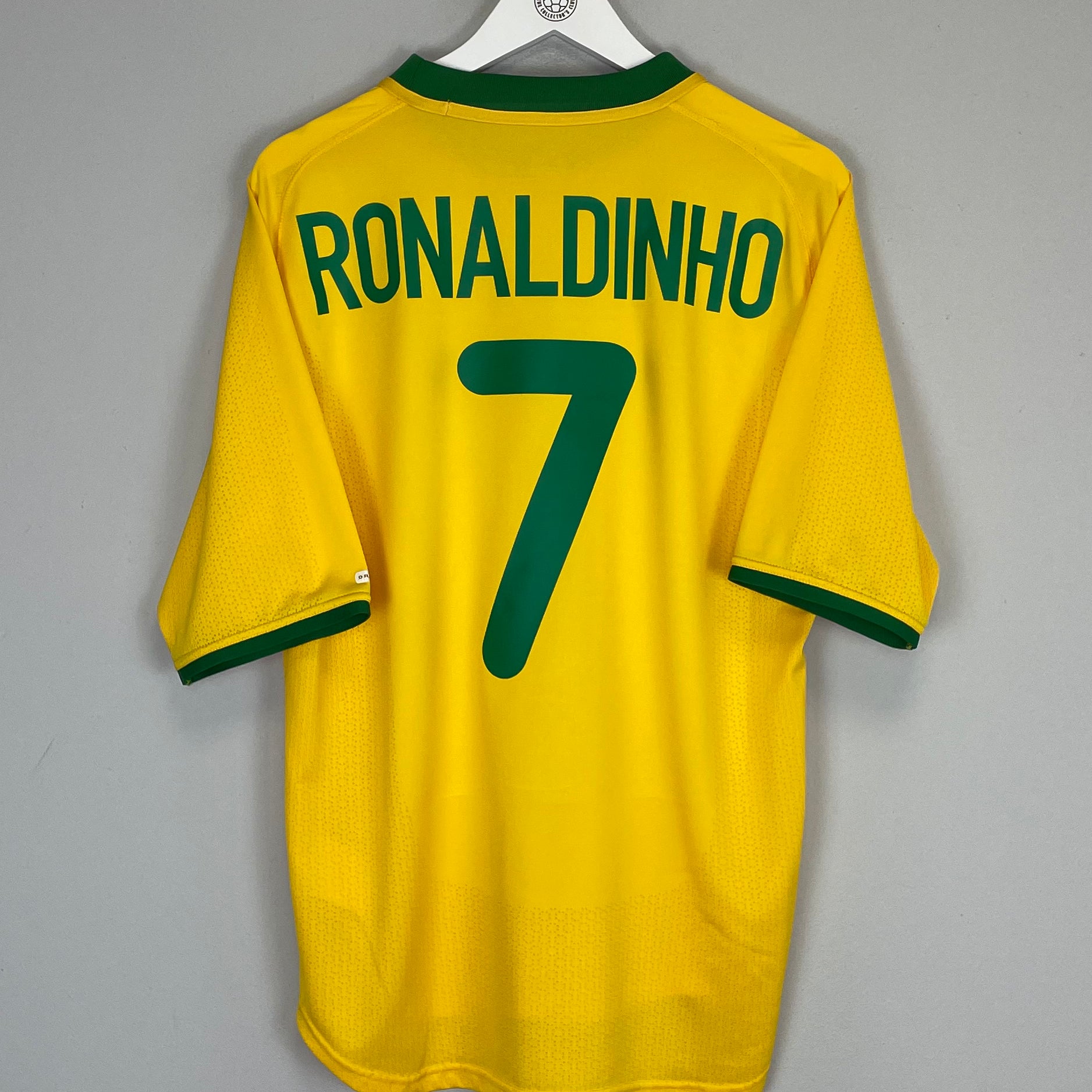 Shop 2000/02 BRAZIL RONALDINHO #7 HOME SHIRT (M) NIKE, classic football shirts, vintage football shirts & retro soccer jerseys at Cult Kits