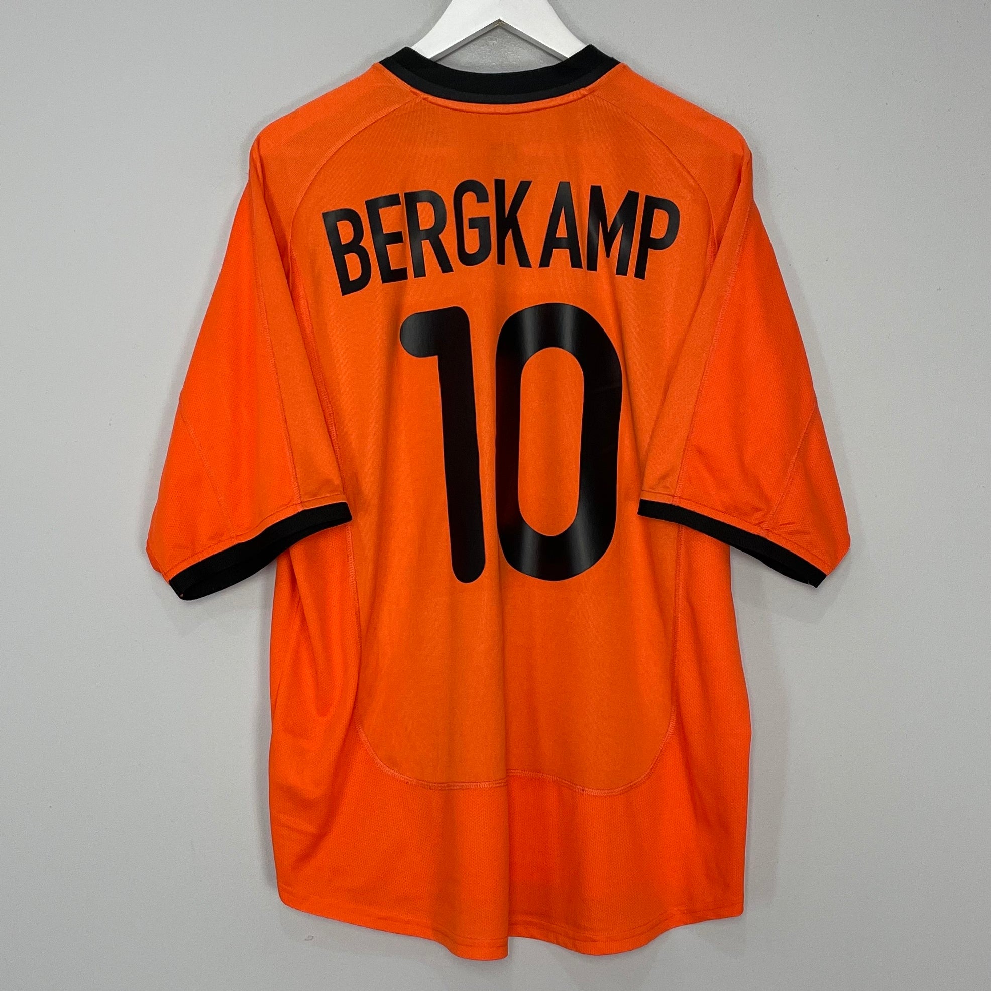 Shop 2000/02 NETHERLANDS BERGKAMP #10 HOME SHIRT (XL) NIKE, classic football shirts, vintage football shirts & retro soccer jerseys at Cult Kits