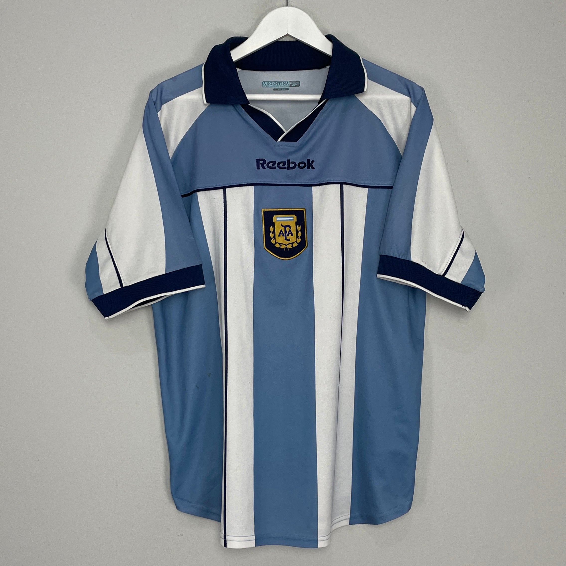 Shop 2000/01 ARGENTINA HOME SHIRT (XL) REEBOK, classic football shirts, vintage football shirts & retro soccer jerseys at Cult Kits