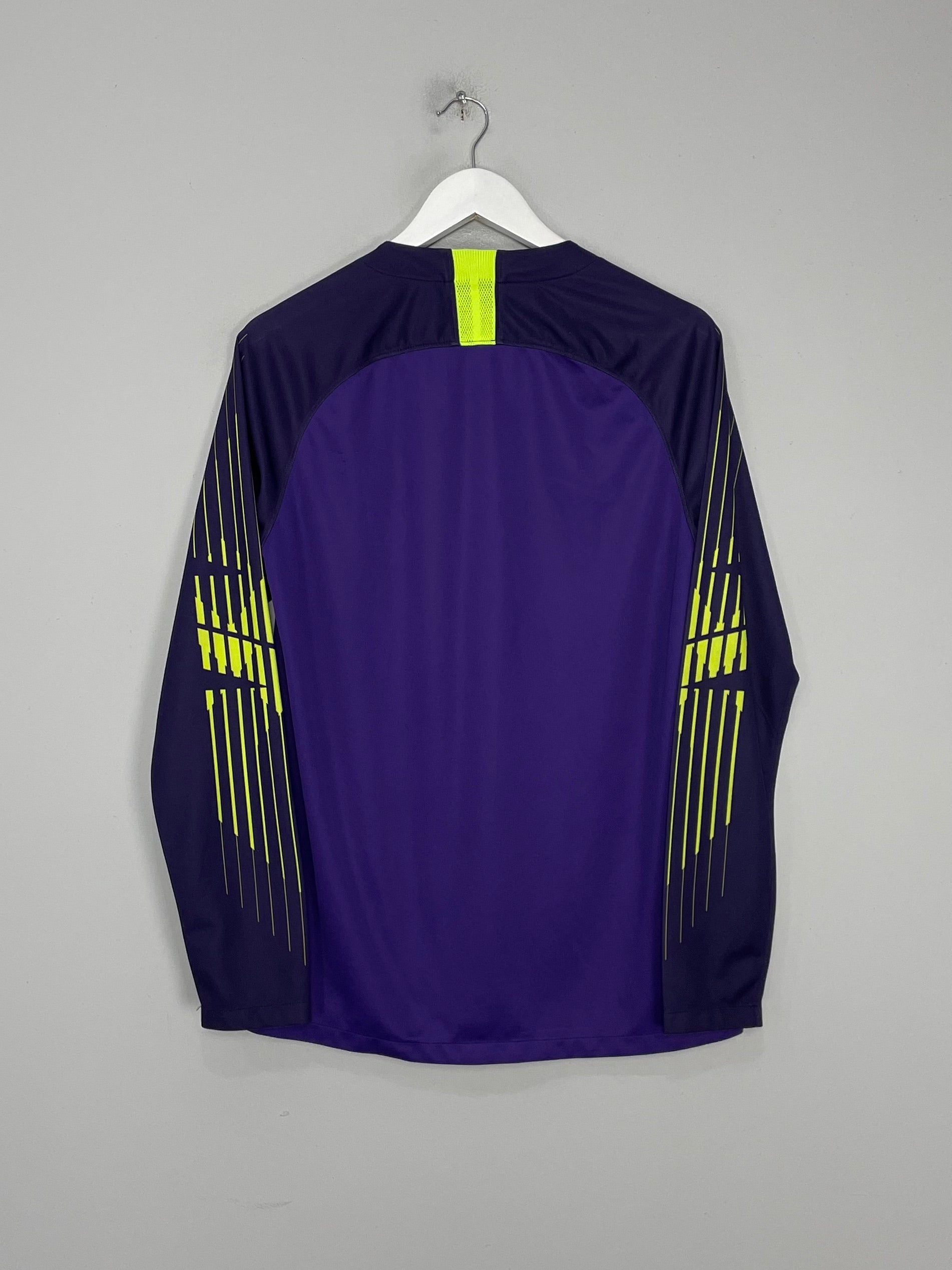 Shop 2018/19 TOTTENHAM GK SHIRT (M) NIKE, classic football shirts, vintage football shirts & retro soccer jerseys at Cult Kits