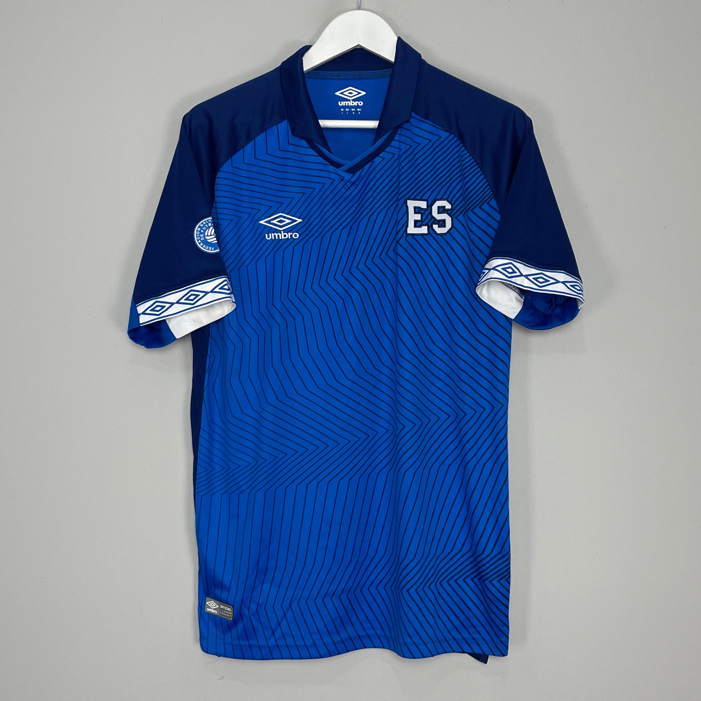 Shop 2019/20 EL SALVADOR HOME SHIRT (L) UMBRO, classic football shirts, vintage football shirts & retro soccer jerseys at Cult Kits