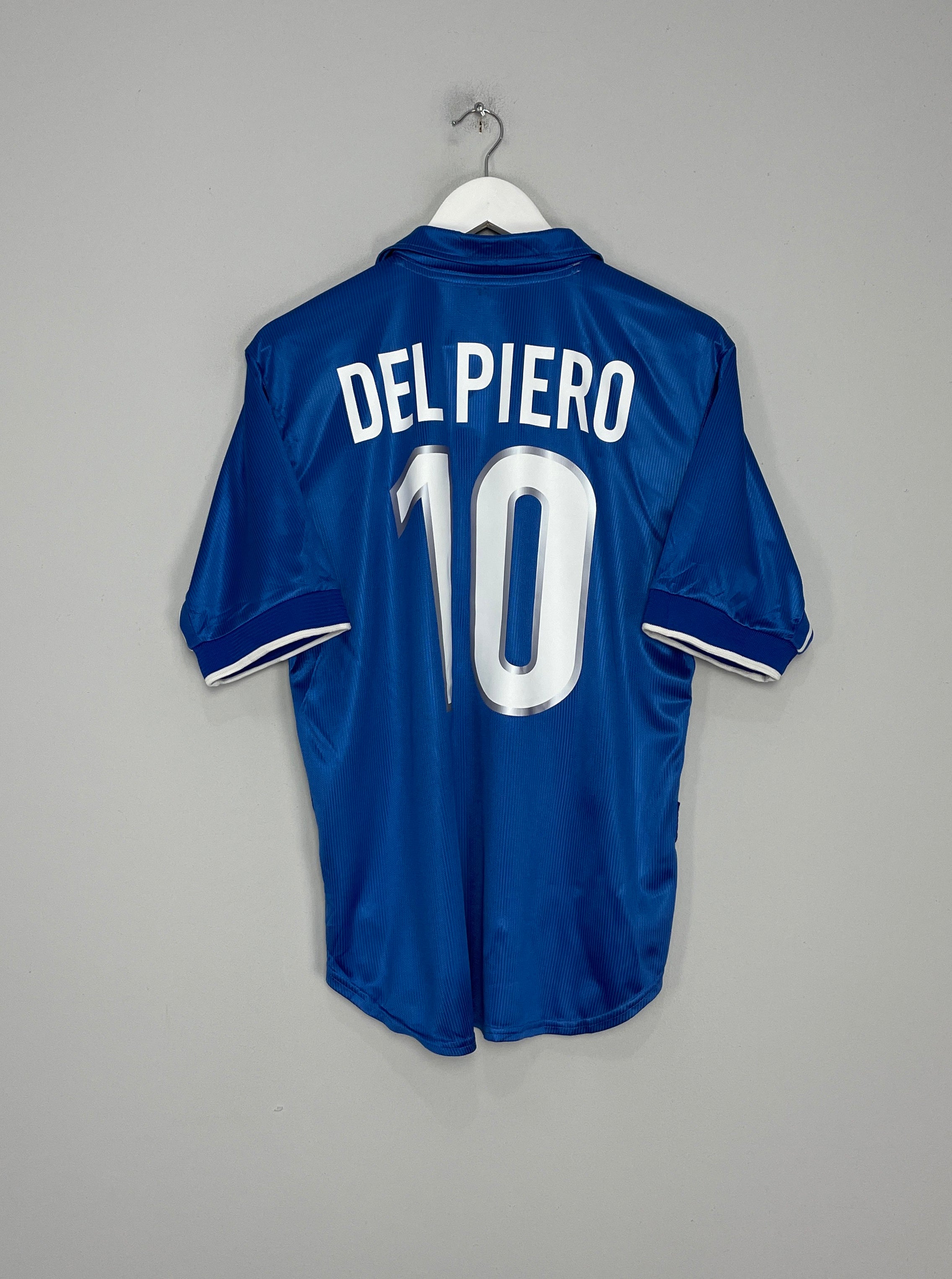 Shop 1997/98 ITALY DEL PIERO #10 HOME SHIRT (M) NIKE, classic football shirts, vintage football shirts & retro soccer jerseys at Cult Kits